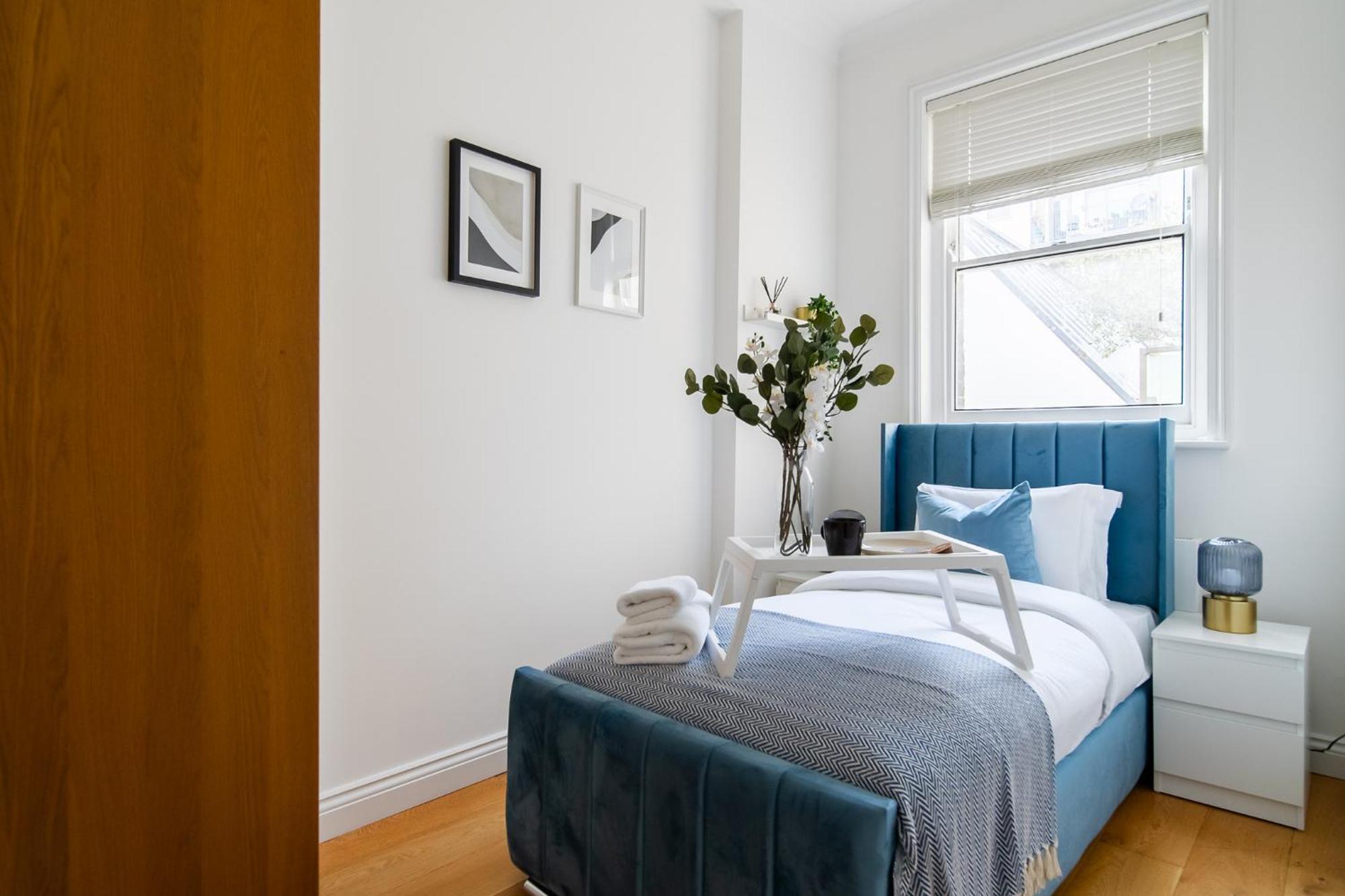 Semesterbostad 4br 2ba House By Livestay Short Lets & Serviced Near Oxford Circus With 2 Private Patios *