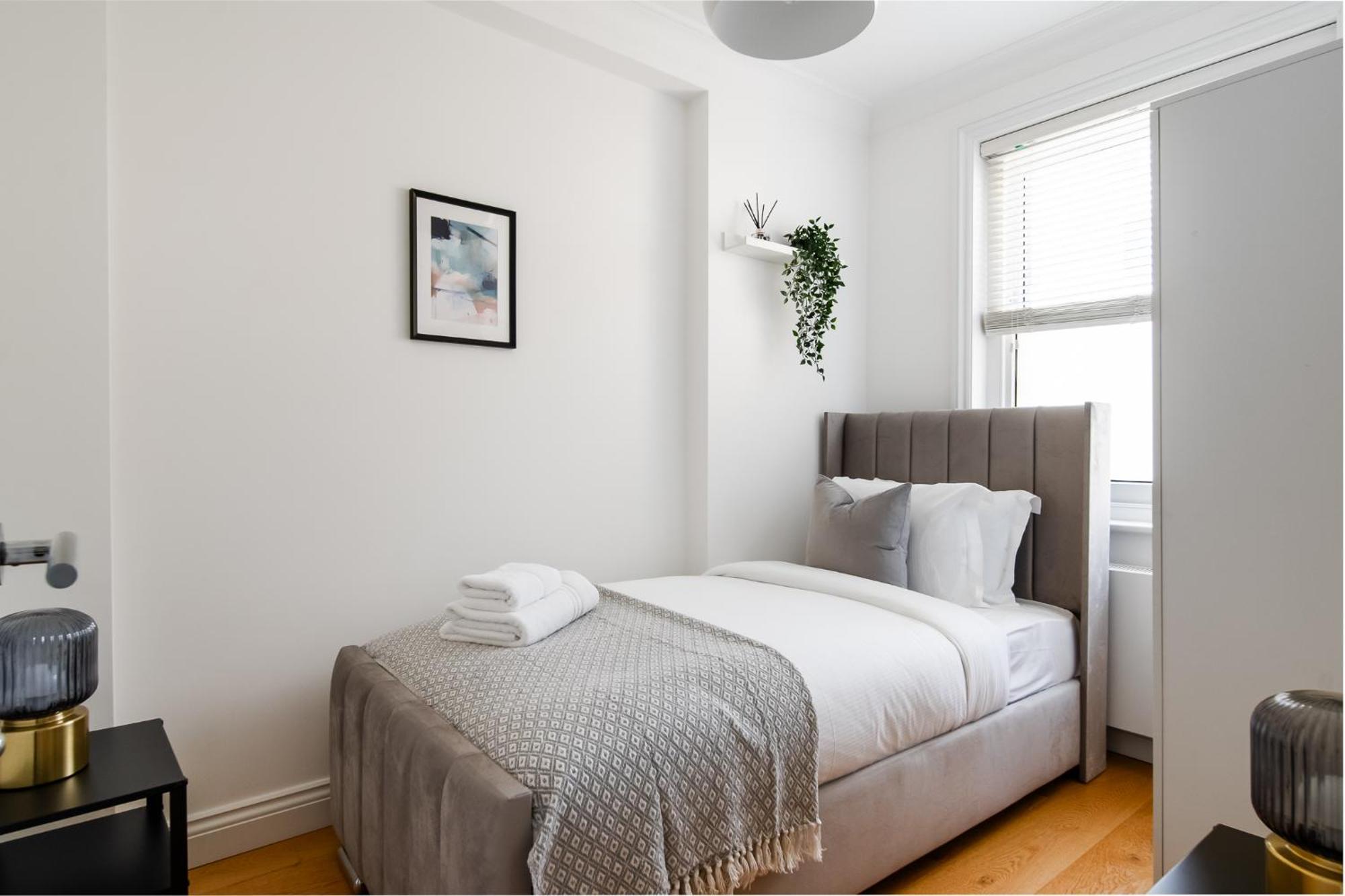 4br 2ba House By Livestay Short Lets & Serviced Near Oxford Circus With 2 Private Patios *
