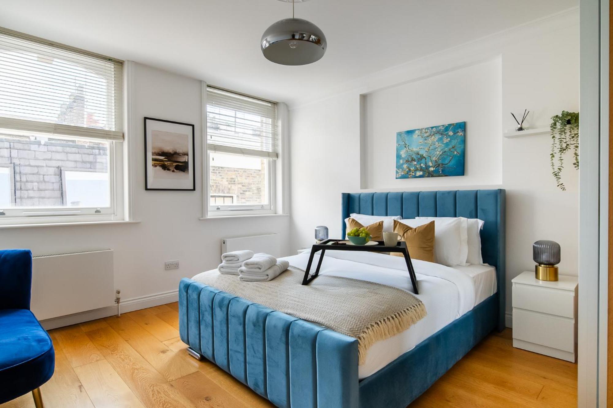 4br 2ba House By Livestay Short Lets & Serviced Near Oxford Circus With 2 Private Patios Semesterbostad