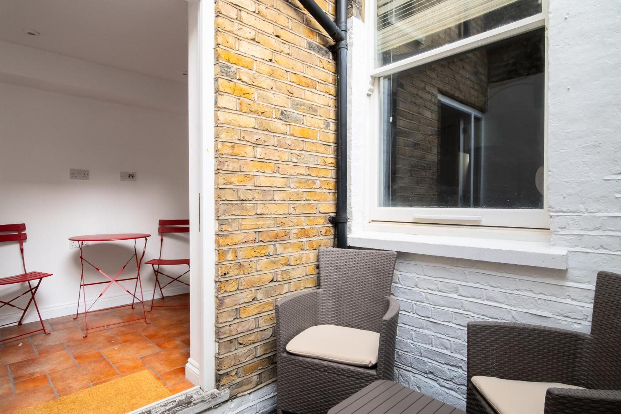 4br 2ba House By Livestay Short Lets & Serviced Near Oxford Circus With 2 Private Patios London