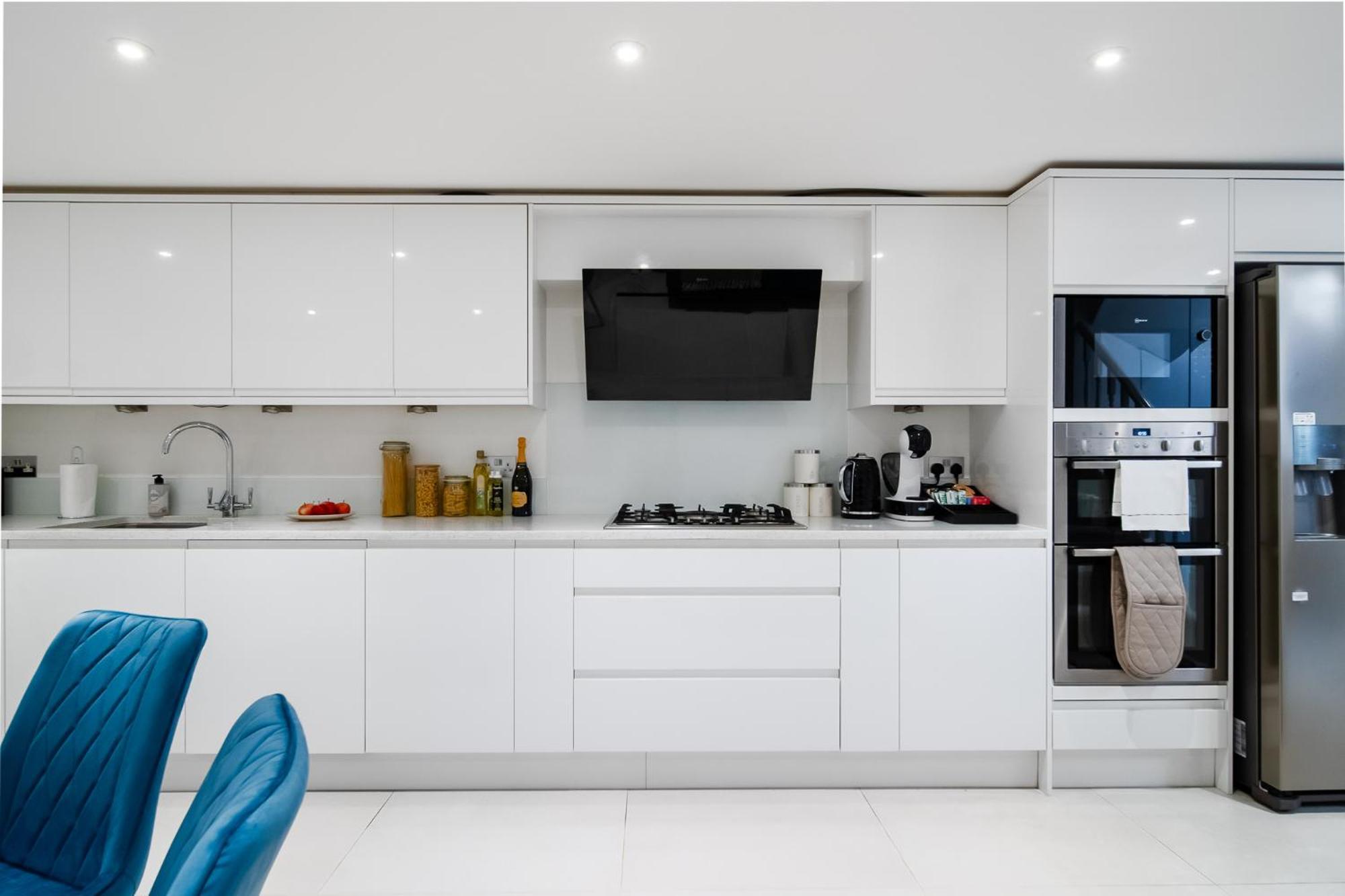 Semesterbostad 4br 2ba House By Livestay Short Lets & Serviced Near Oxford Circus With 2 Private Patios London