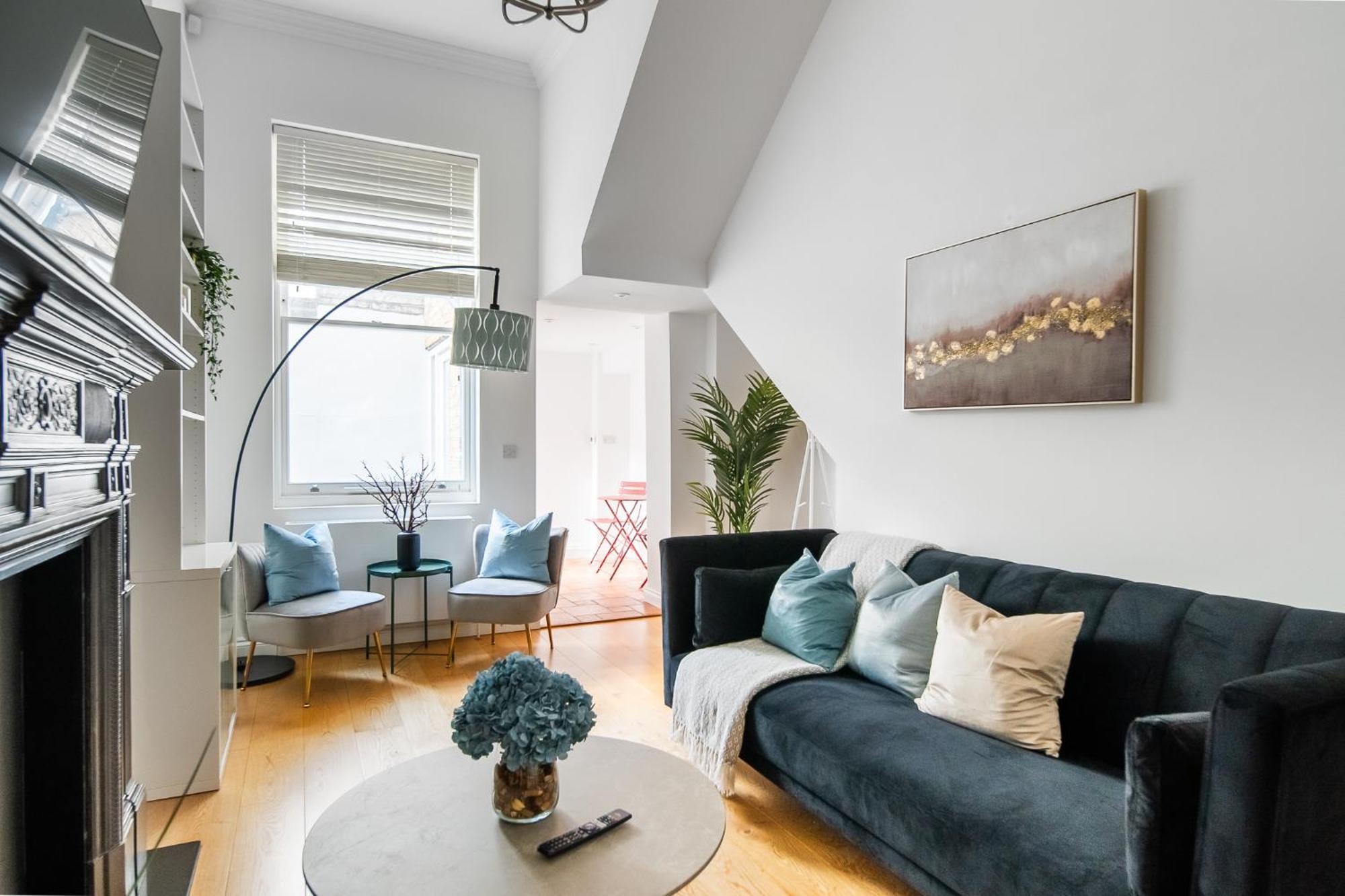 4br 2ba House By Livestay Short Lets & Serviced Near Oxford Circus With 2 Private Patios Semesterbostad *
