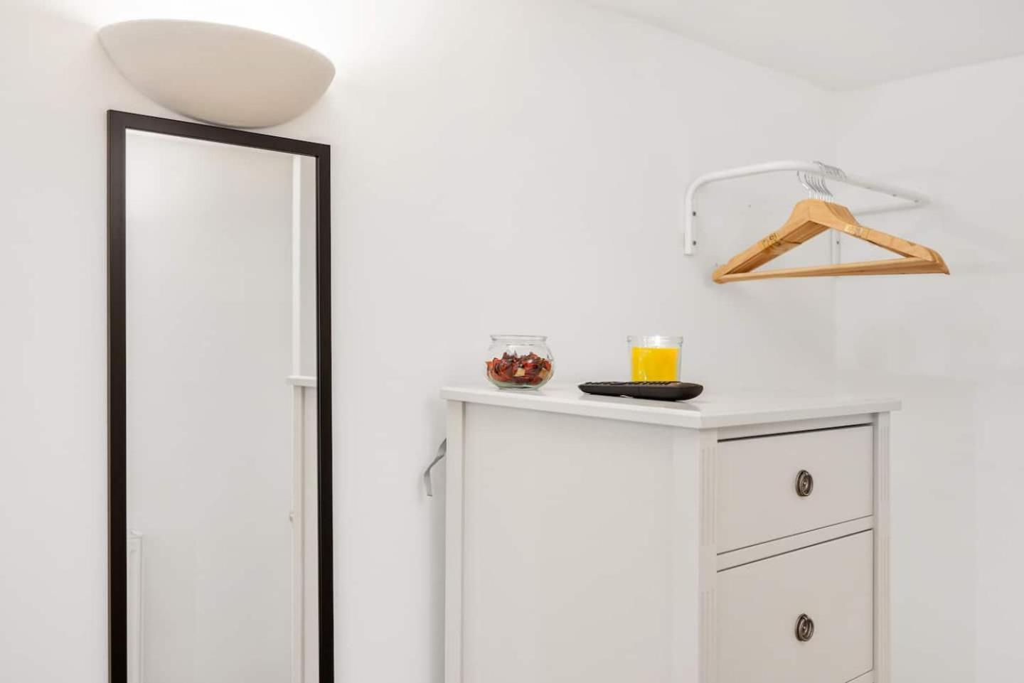 3 Bedroom 2 Bathroom Victorian Flat In Kensington