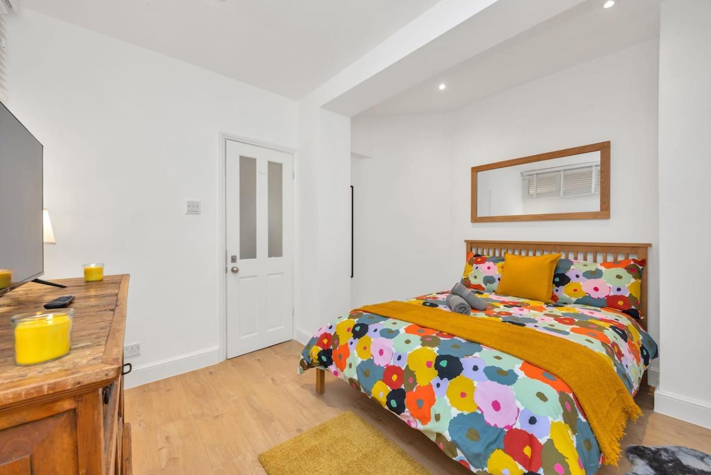 3 Bedroom 2 Bathroom Victorian Flat In Kensington Apartment