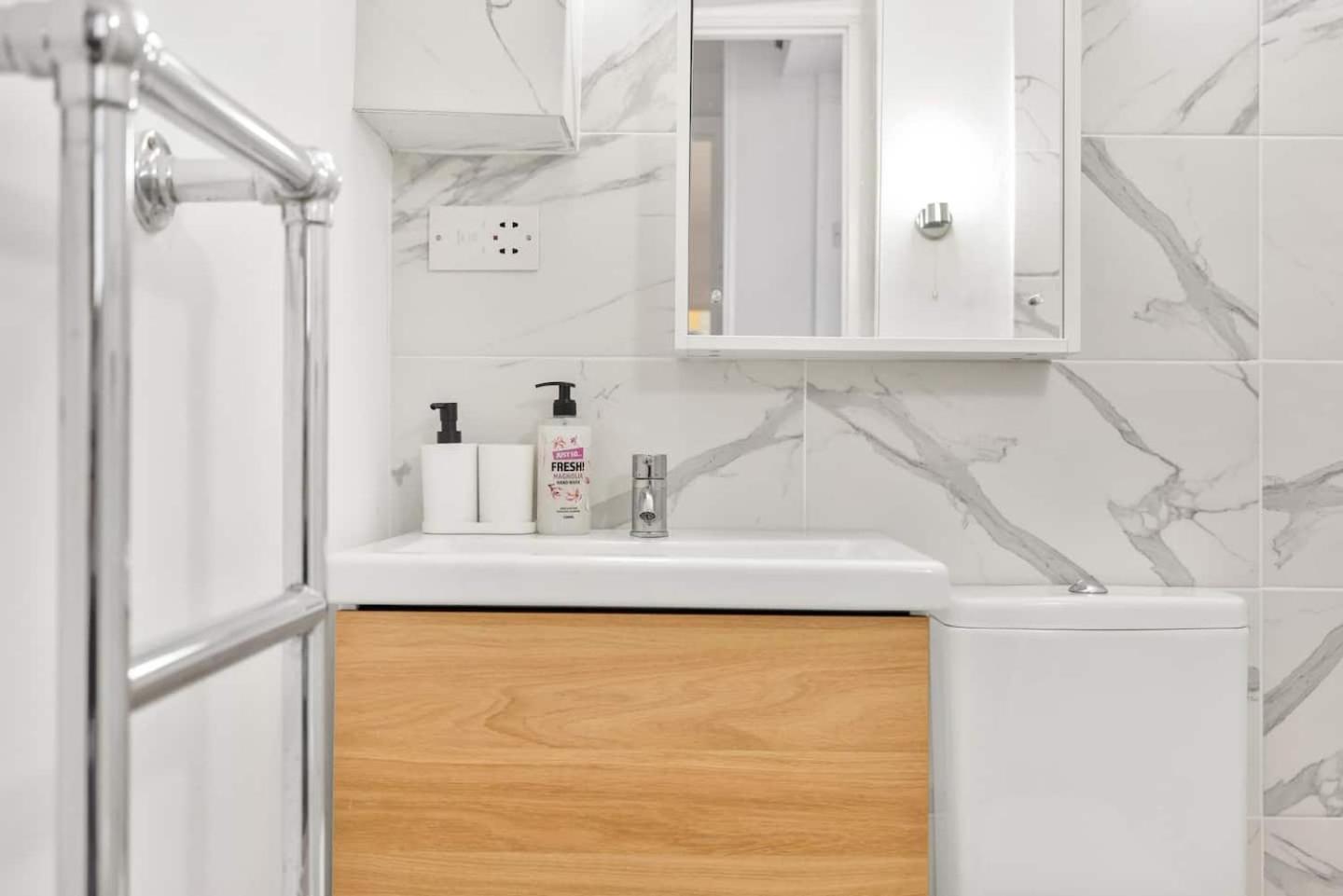 Apartment 3 Bedroom 2 Bathroom Victorian Flat In Kensington London
