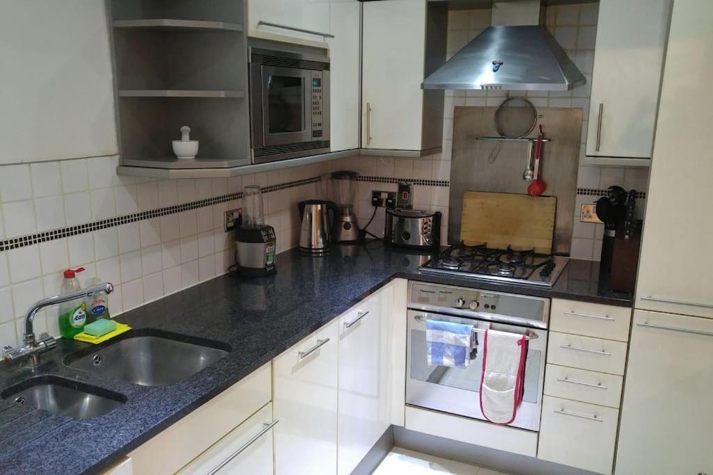 Apartment Amazing Location Near St Paul's - Sleeps 4 *