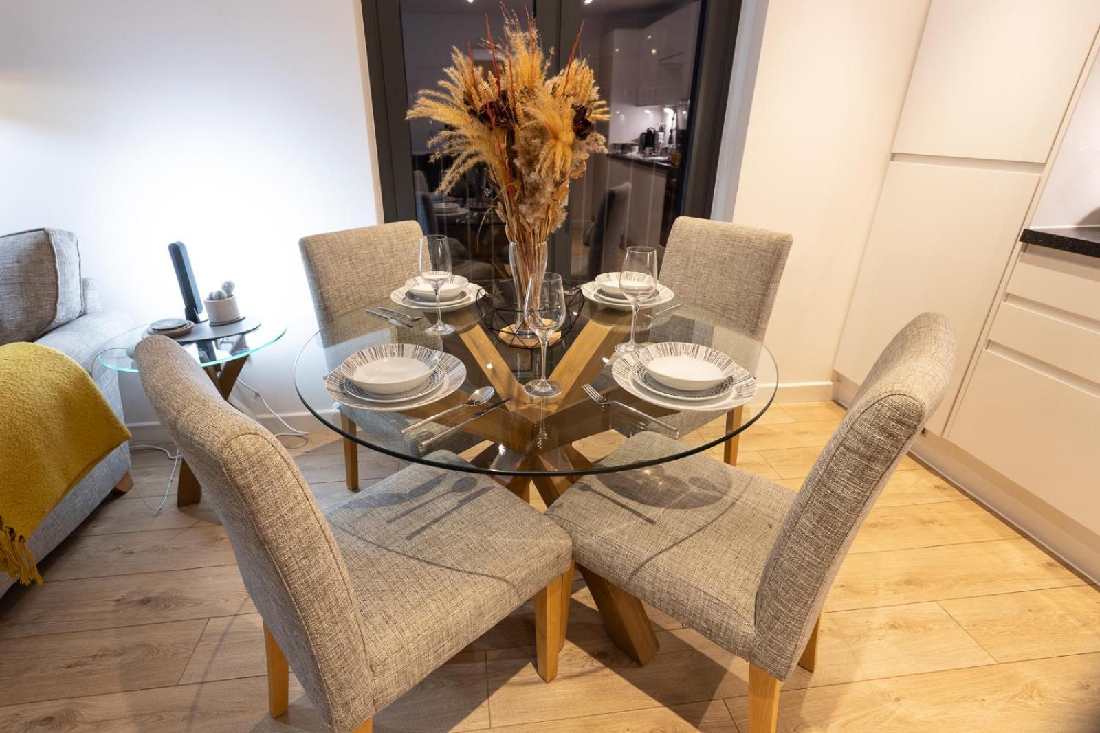 Modern 2bd Flat Near Victoria Apartment *
