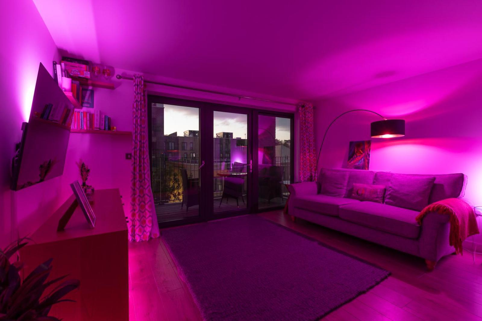 Modern 2bd Flat Near Victoria