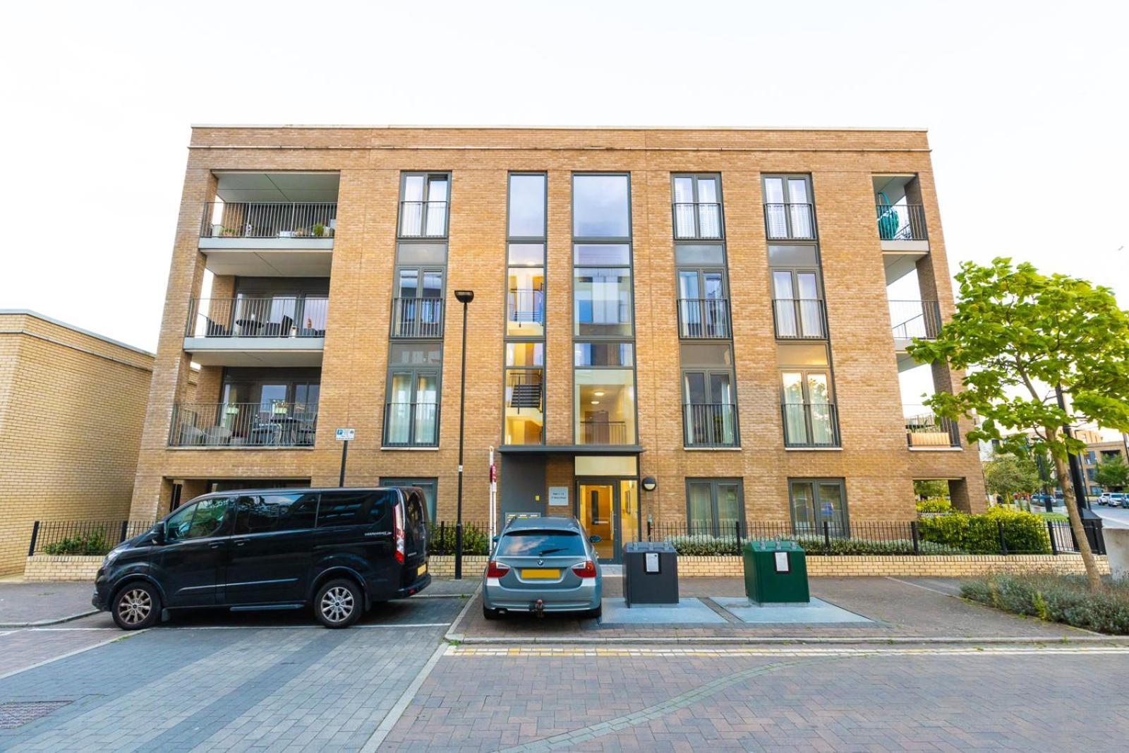 Apartment Modern 2bd Flat Near Victoria *