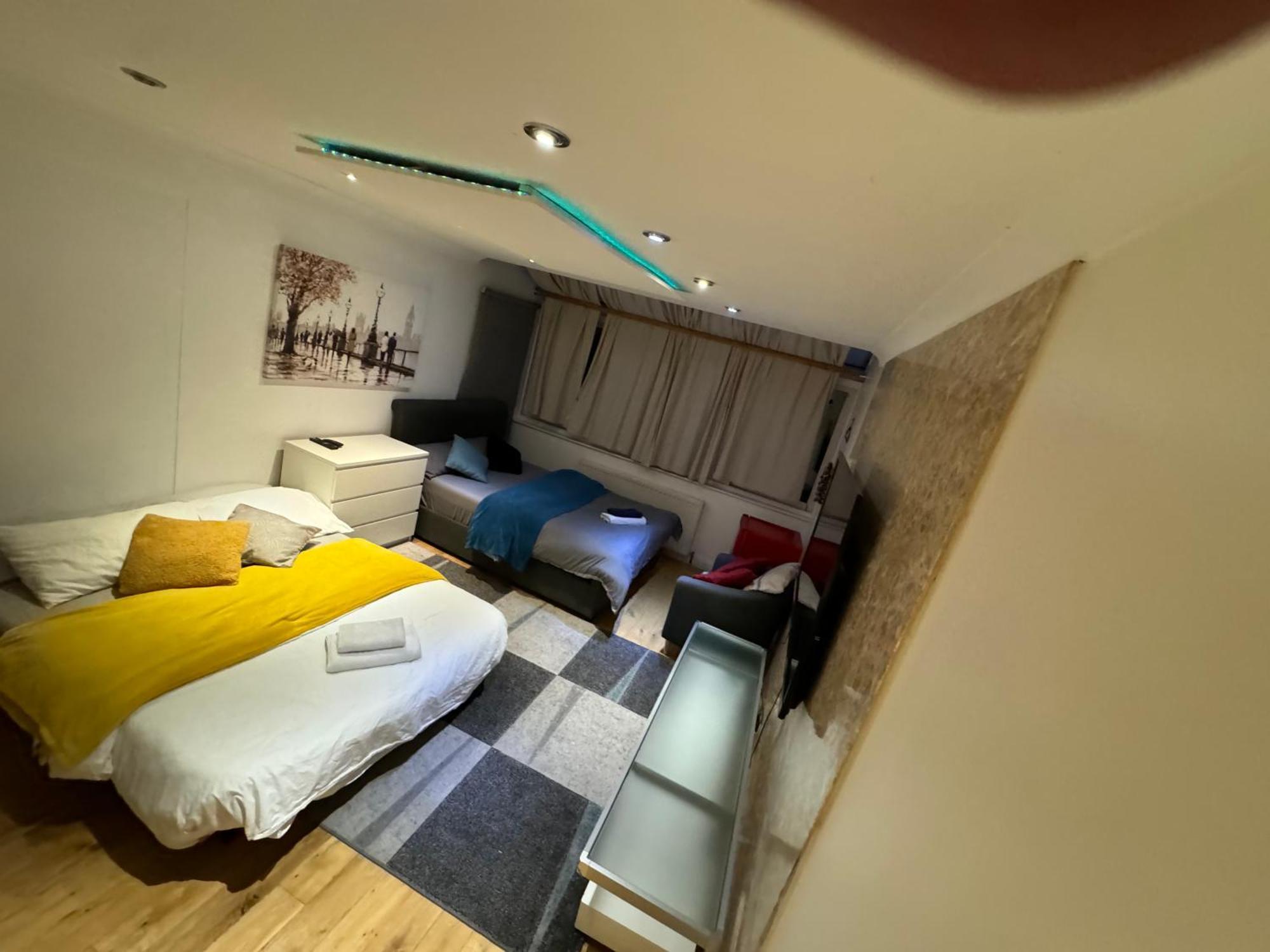 Cozy Rooms Near Central London *