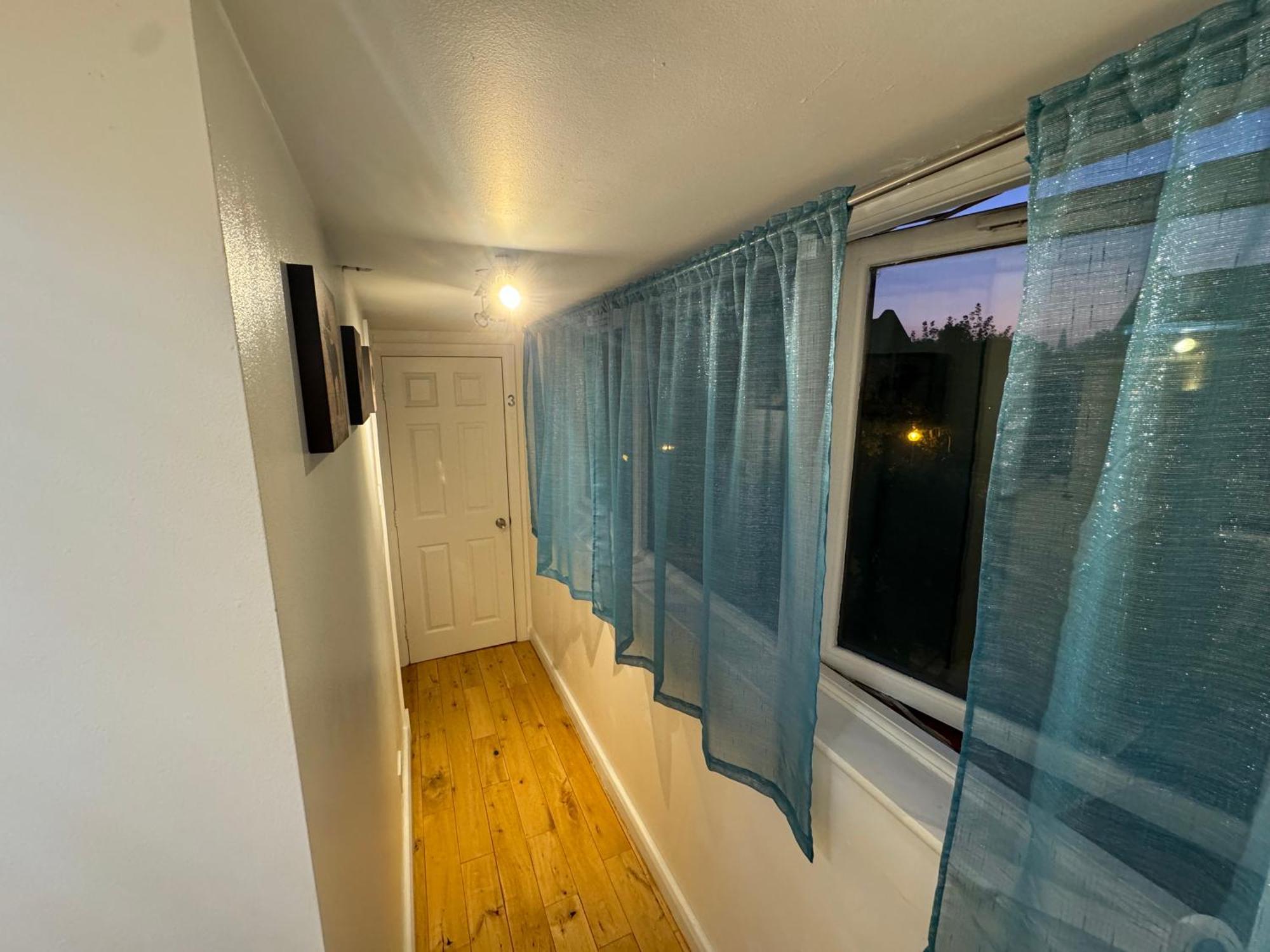 Gasthof Cozy Rooms Near Central London London