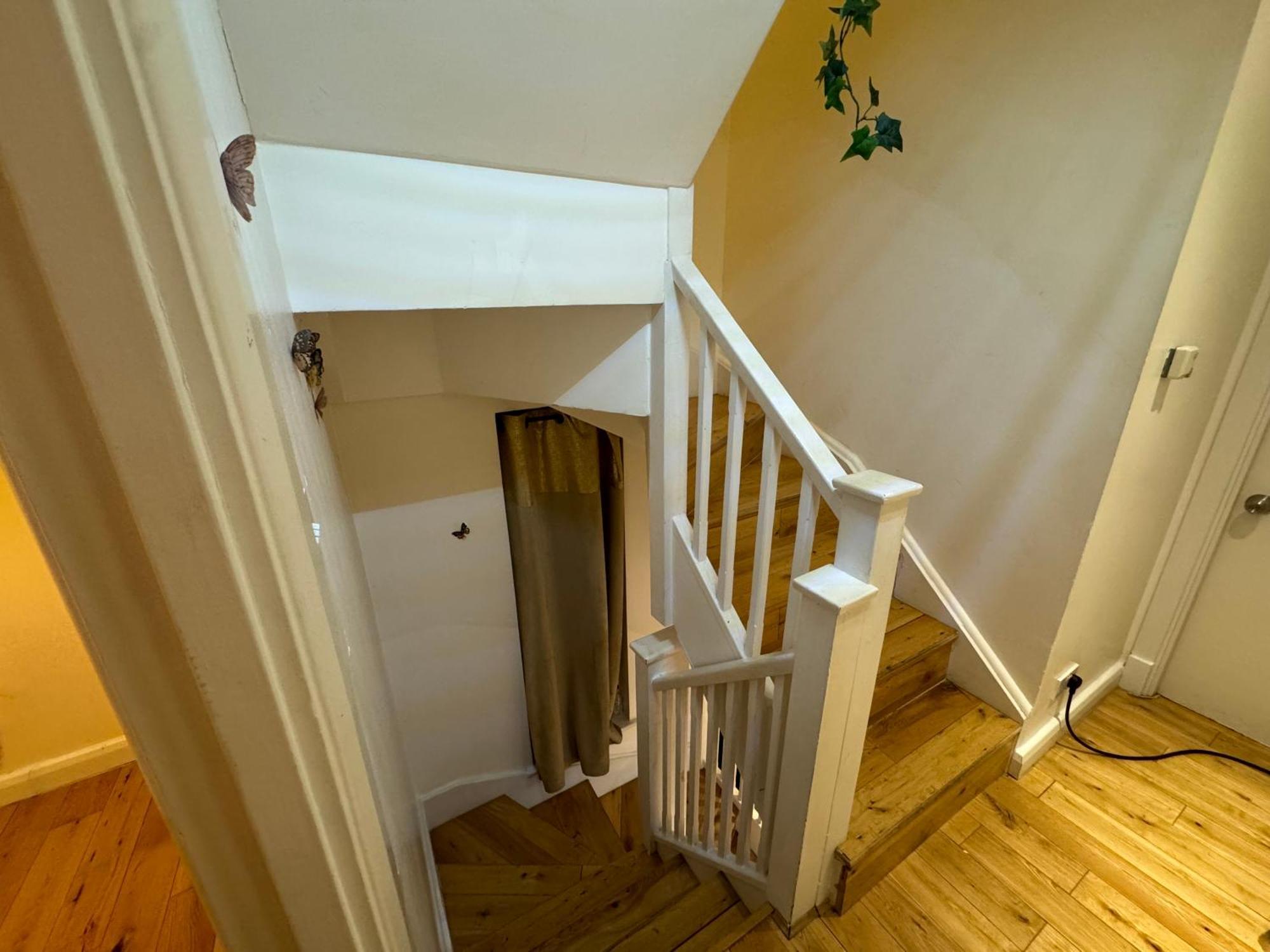Gasthof Cozy Rooms Near Central London