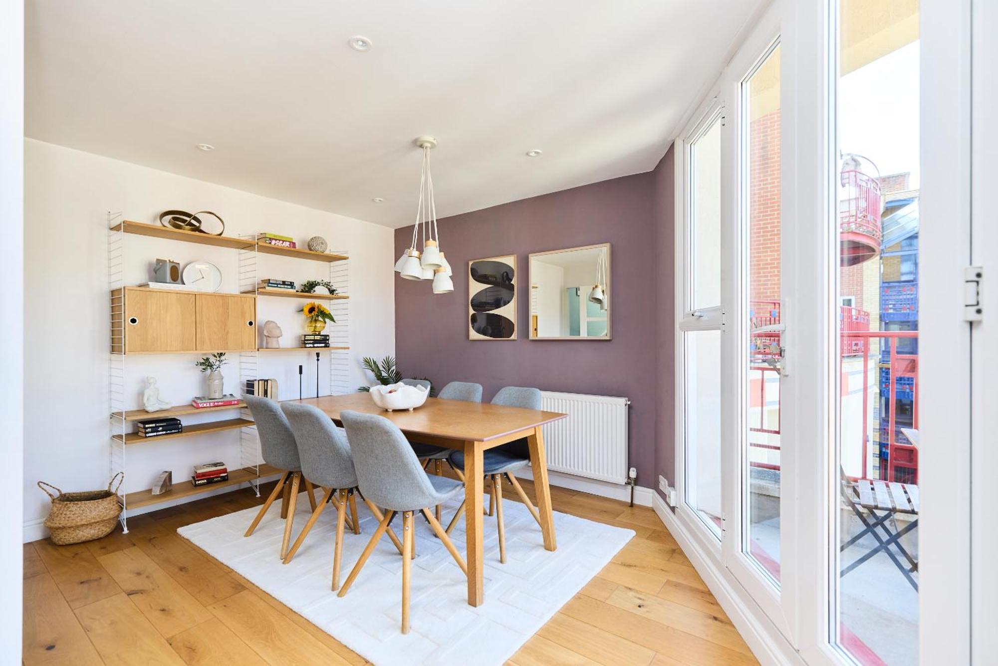 The Brunswick Retreat - Warm 3bdr Flat With Balcony Lägenhet London