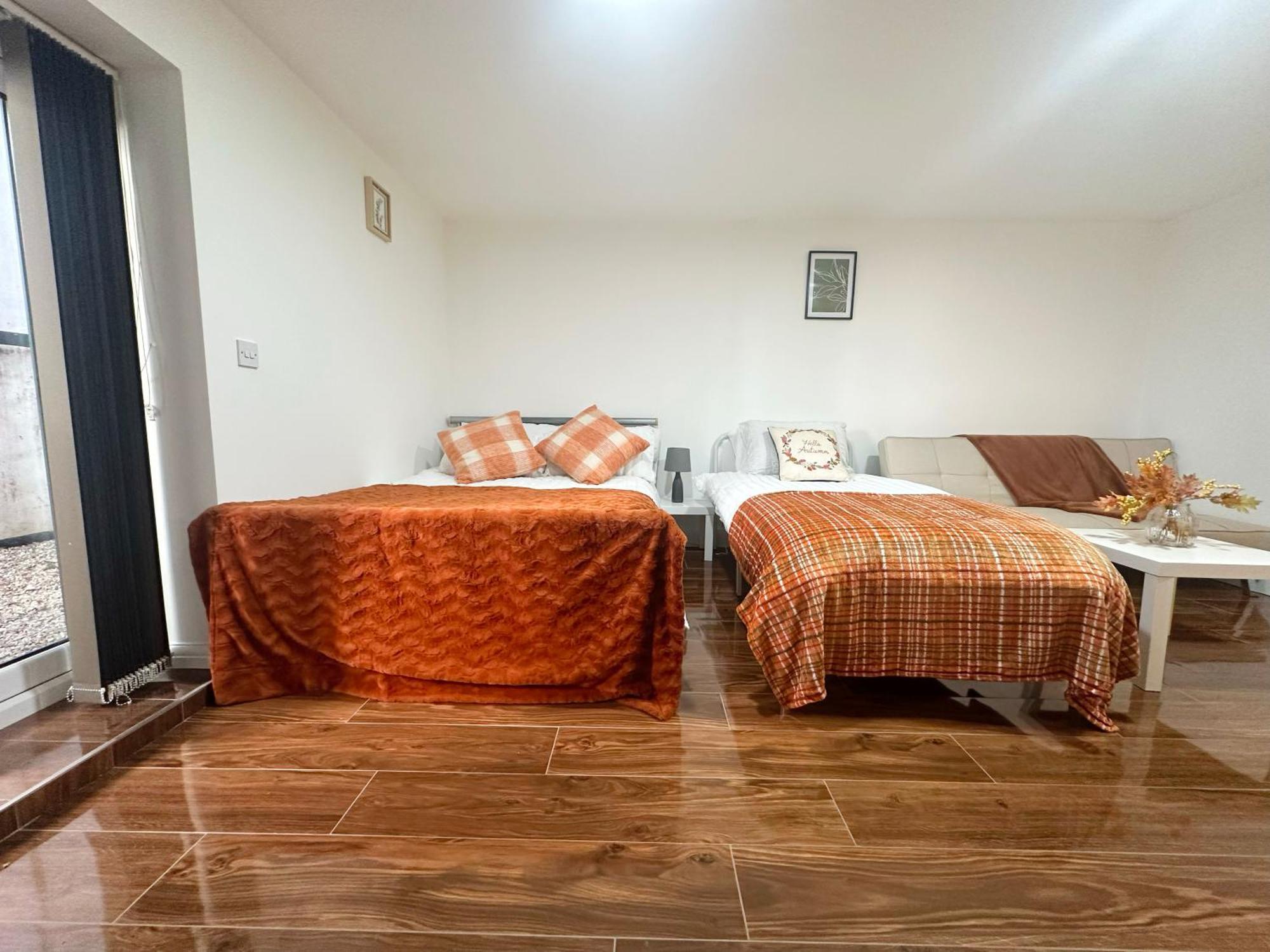 Juniper Alexandra Palace Serviced Apartments, By Edens Appartement Londen