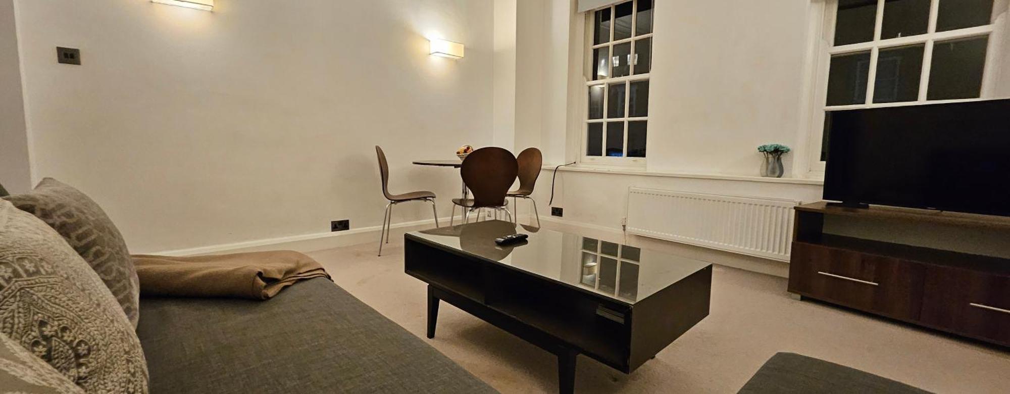Estatesmen Grosvenor Square Mayfair Apartment *
