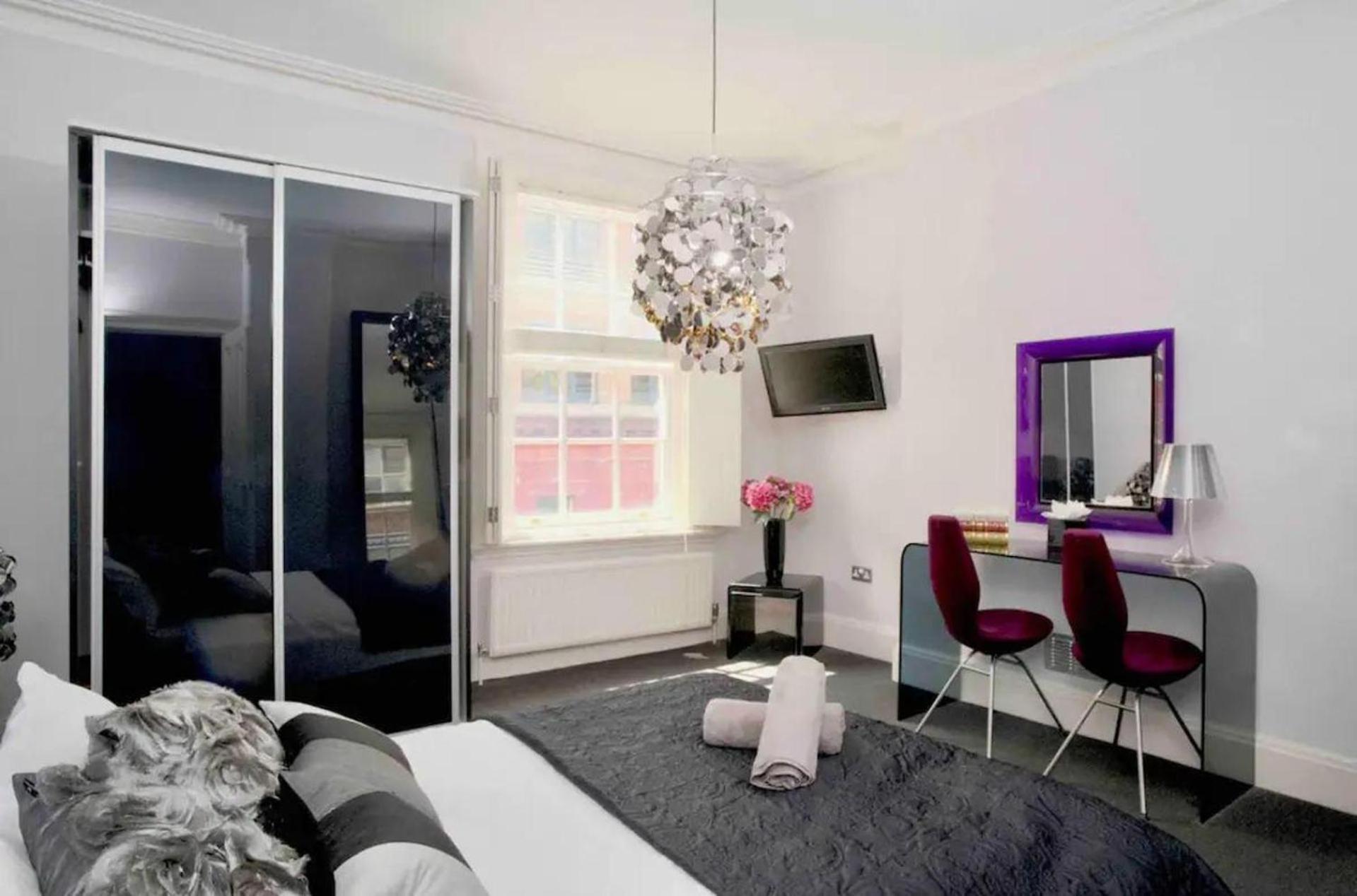 Designer Delight By Covent Garden Station Apartment