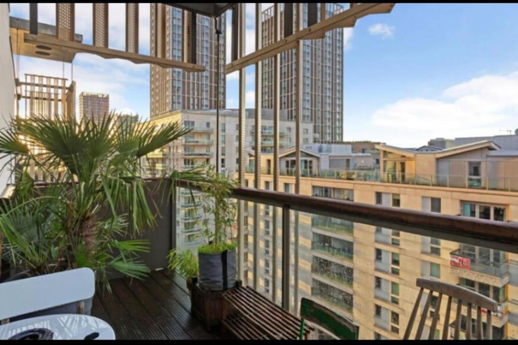 Lejlighed Large One Bedroom With Balcony London