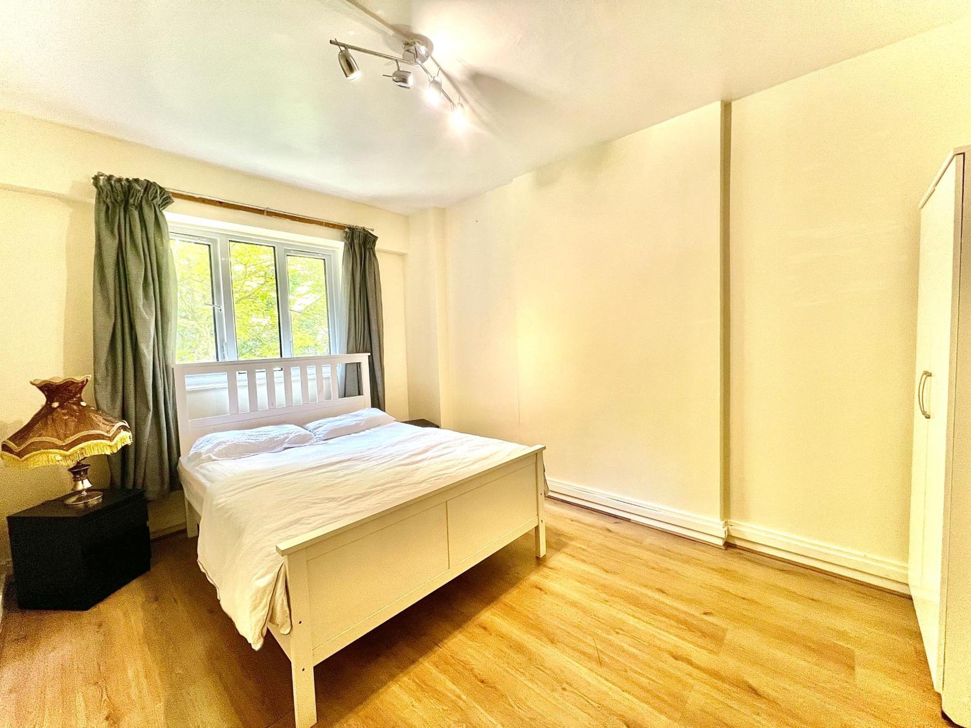 3 Bedroom Apartment, Prime W2 * Londres