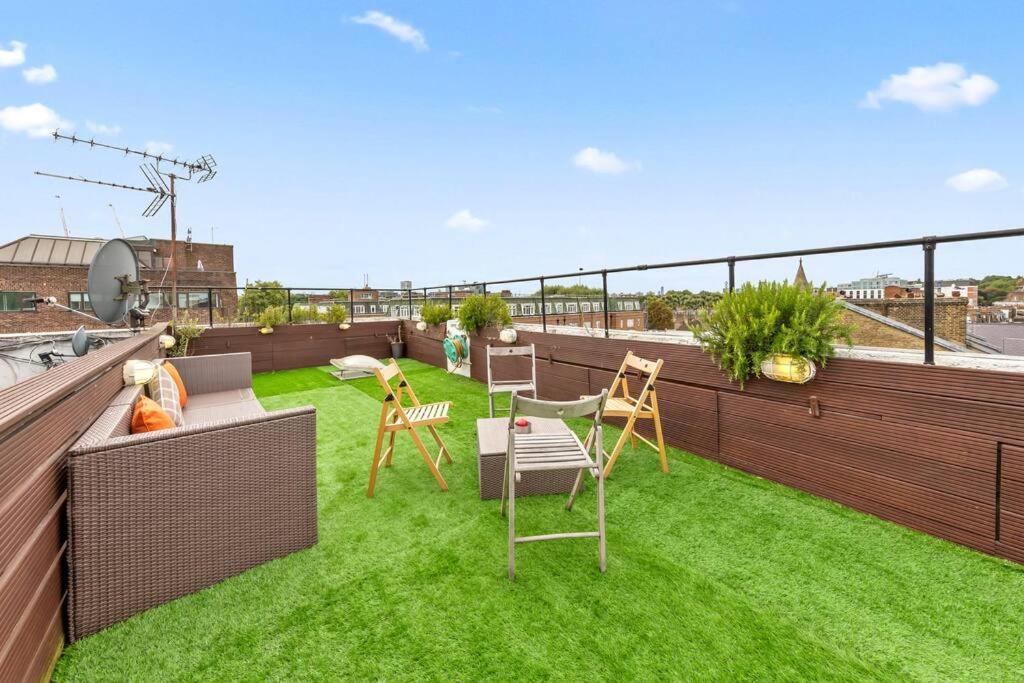 Spacious Sleep 11 With Terrace In Earls Court Ec99 Appartamento Londra