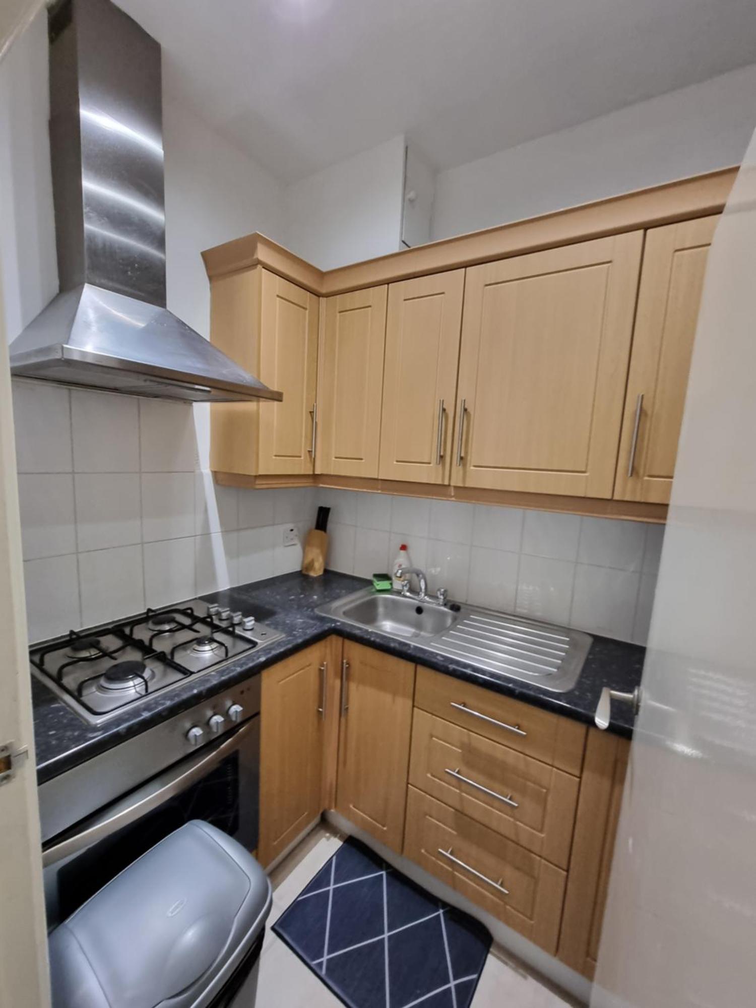 Budget Spacious Flat Fits 5 People In W2 Appartement Londres