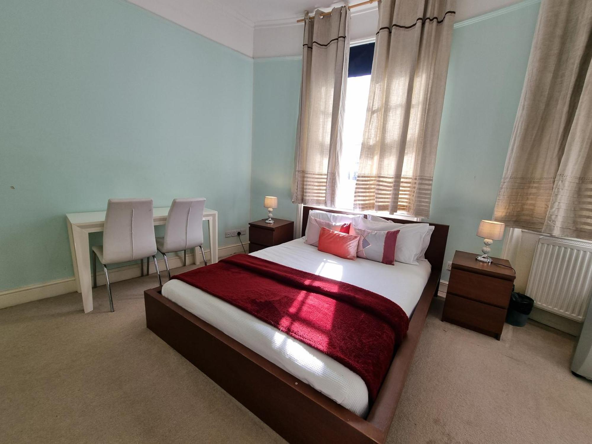 Budget Spacious Flat Fits 5 People In W2 Appartement Londres
