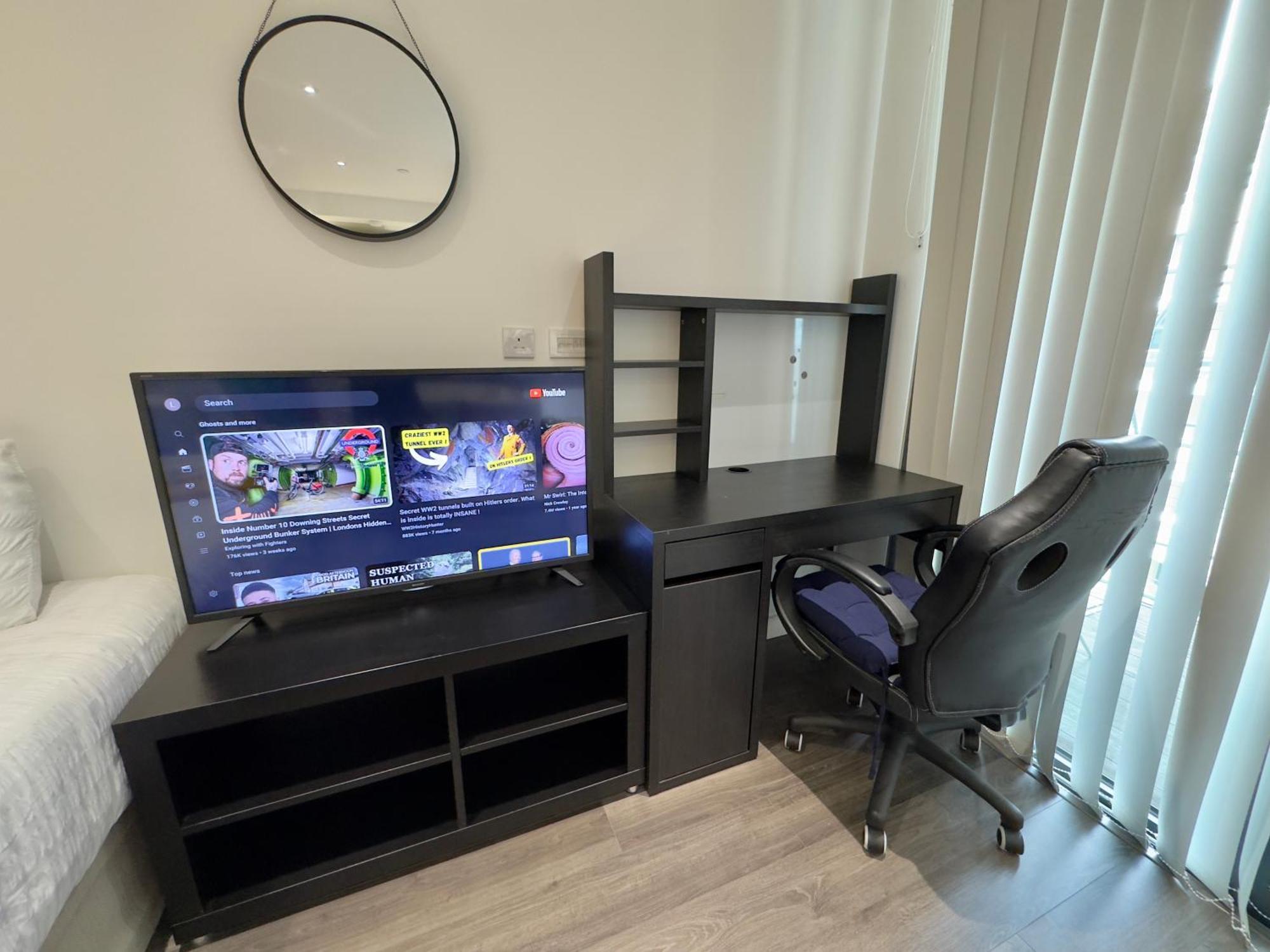Modern Close To Tower Bridge, Sky Garden, Train And Much * Londen