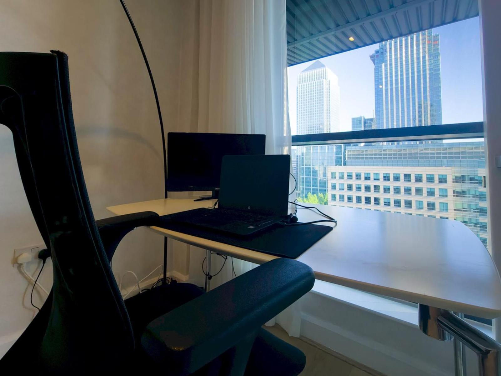 Penthouse With Stunning Canary Wharf Views Ptk London