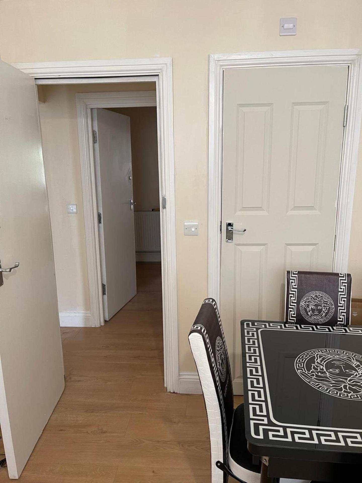 4 Beds Sleeps 15 Near Lcy Airport & Excel London Ferienhaus *