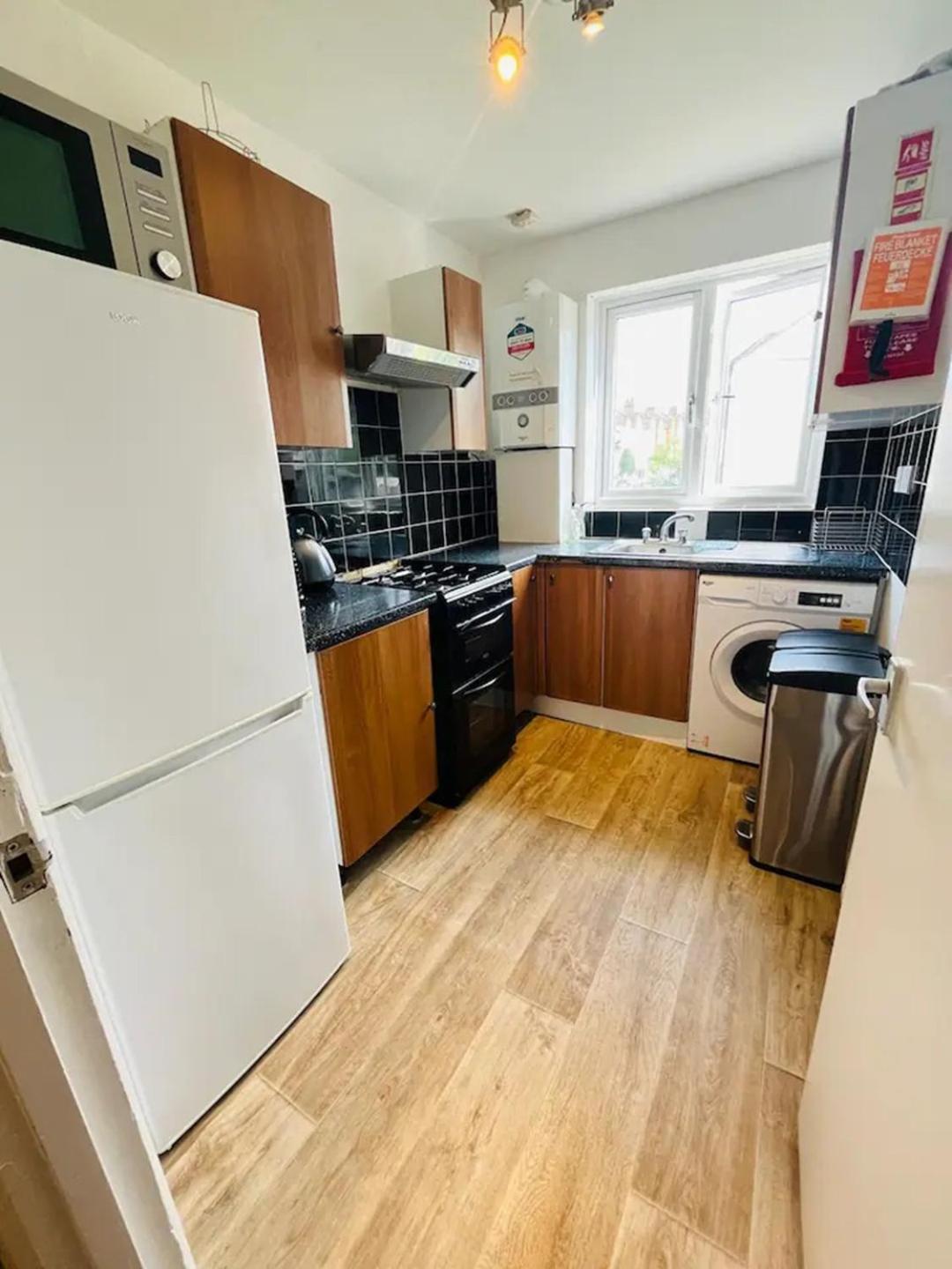 Spacious 3 Bed Flat In Greenwich London