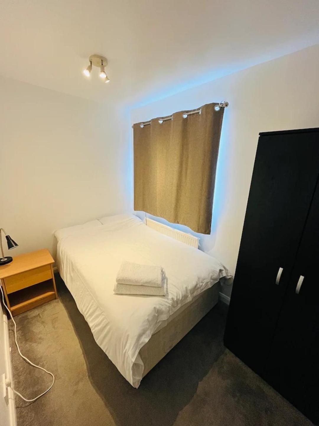 Apartment Spacious 3 Bed Flat In Greenwich