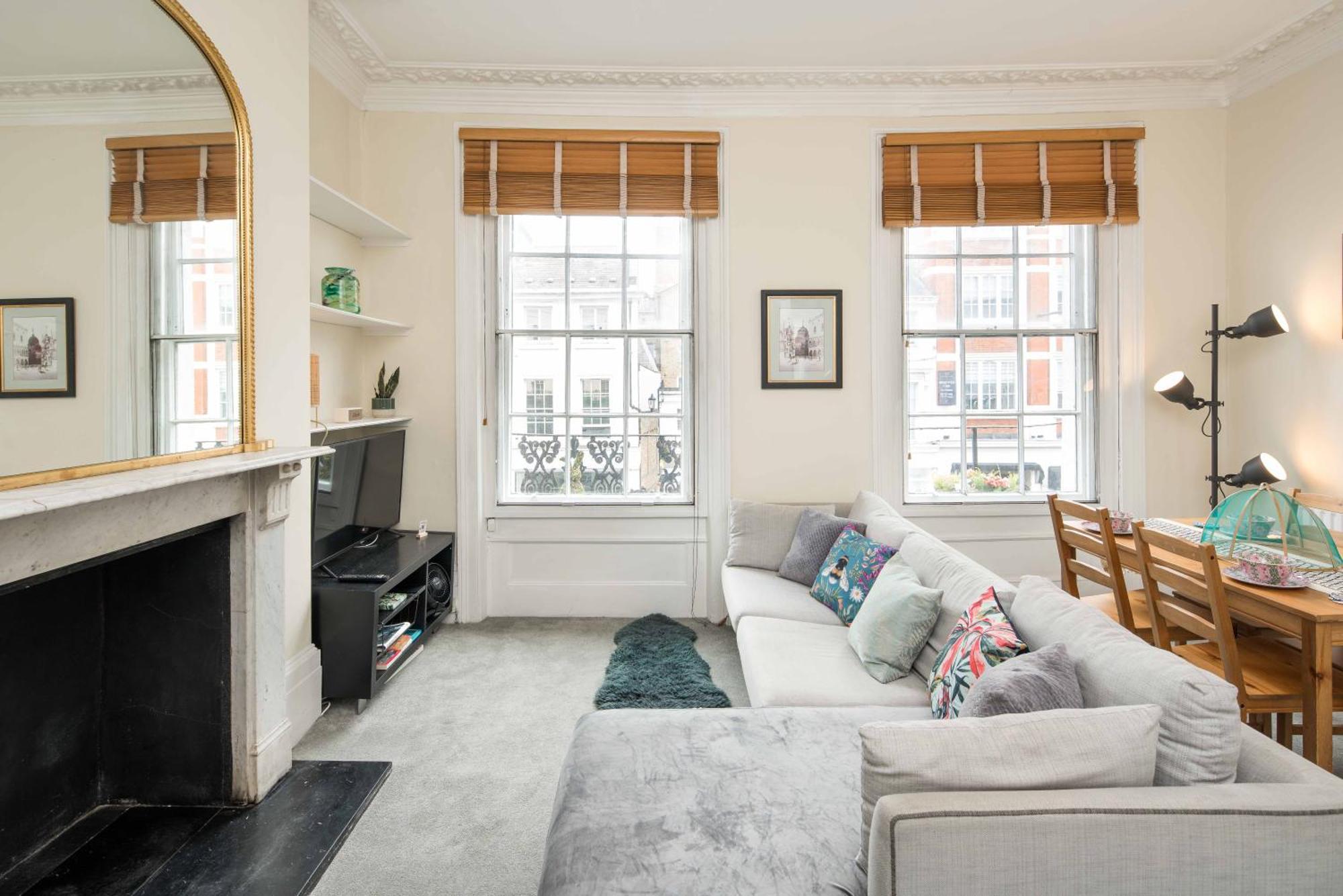 High-ceiling Gorgerous Victorian Flat With Private Garden - 3 Mins To Hyde Park, Kensington Palace, 8 Mins Nottinghill, High Street Kensington Station * London
