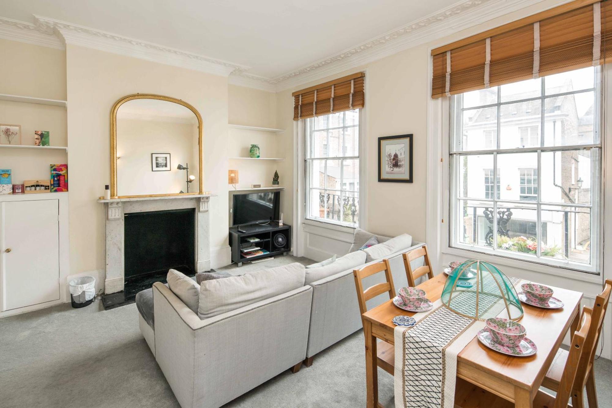 High-ceiling Gorgerous Victorian Flat With Private Garden - 3 Mins To Hyde Park, Kensington Palace, 8 Mins Nottinghill, High Street Kensington Station Apartment