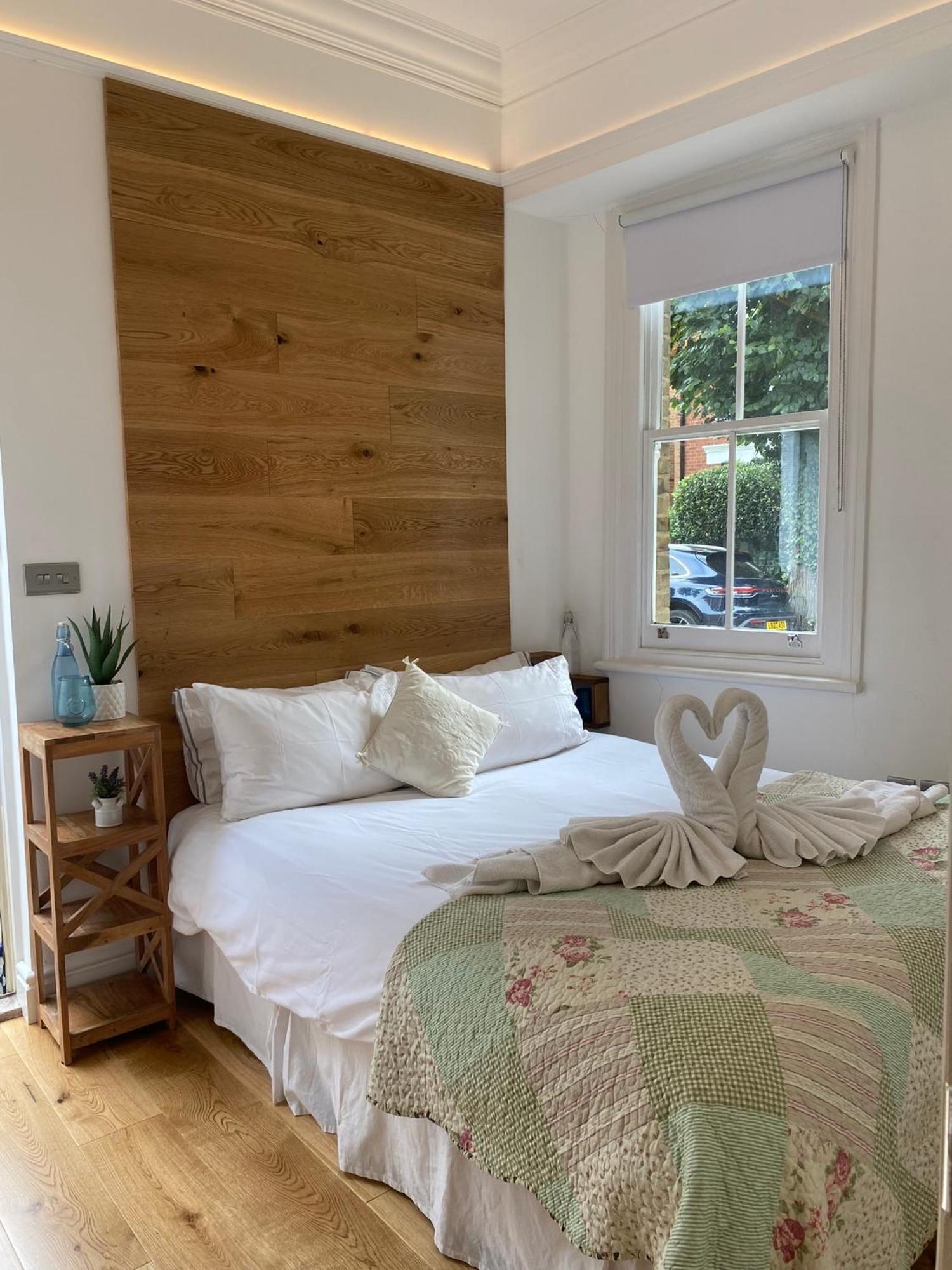 Interior Designed Flat Near Kew Botanical Gardens Appartement