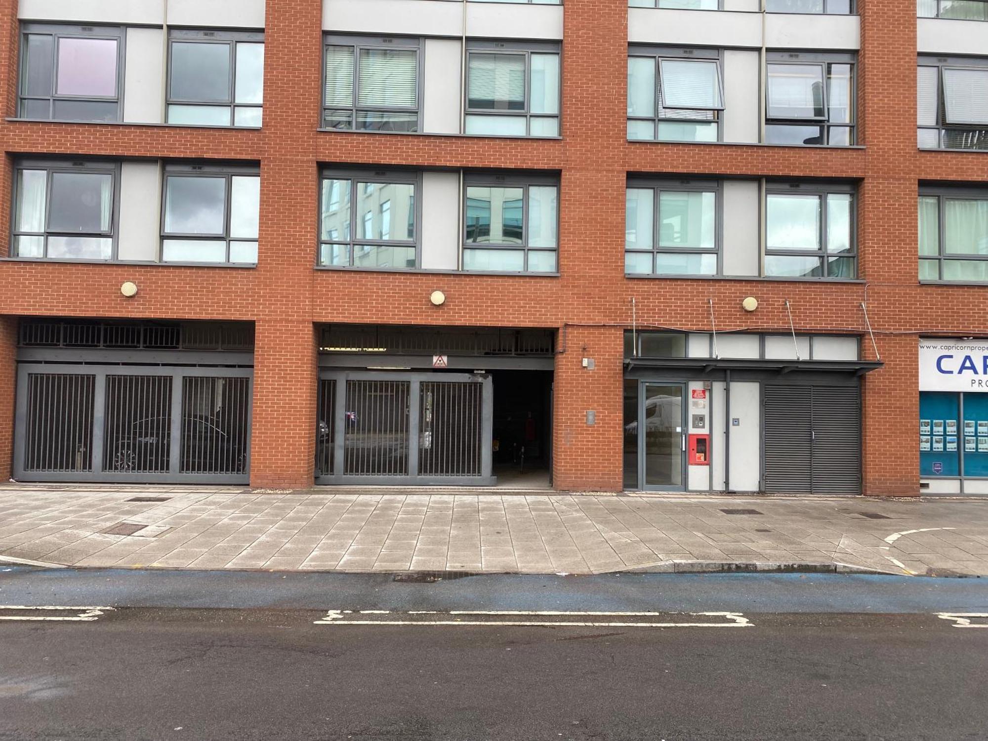 Appartamento Modern 3 Beds 2 Bath Flat - Parking & Sleeps 6 *