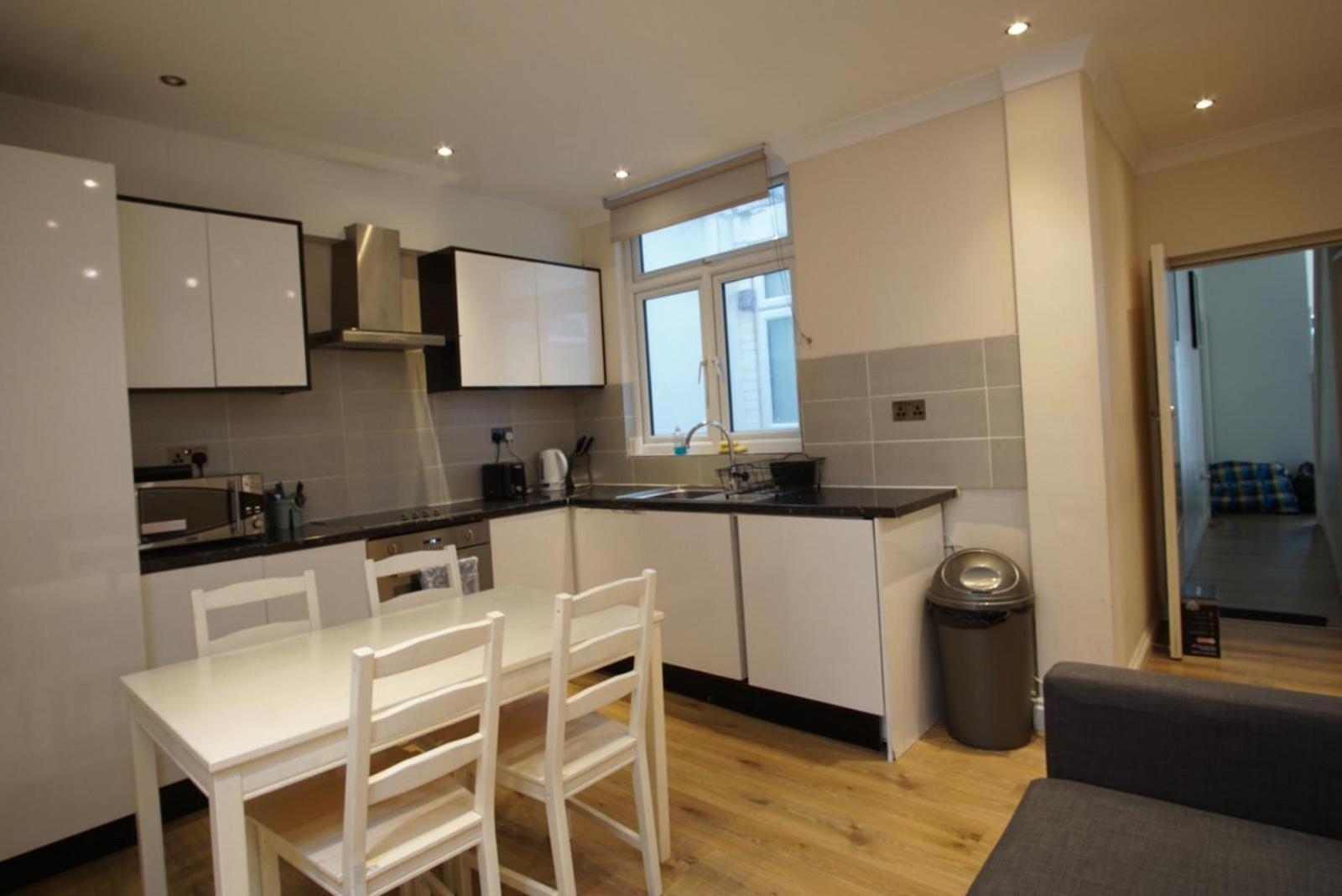 Lägenhet Evergreen Apartments- Flat 2