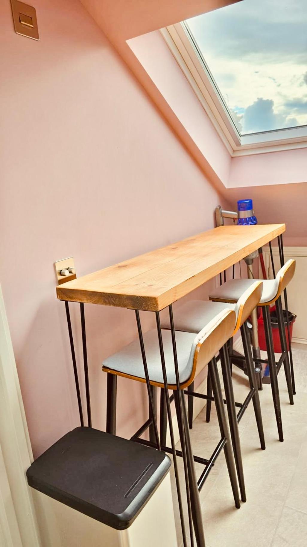 Private Comfortable Loft In Superb Period Rum i privatbostad London