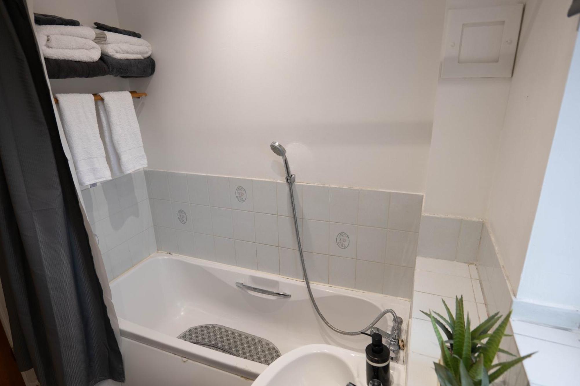 Leilighet Beckton Docklands - 1 Bedroom - Sleeps 4 - Wifi *