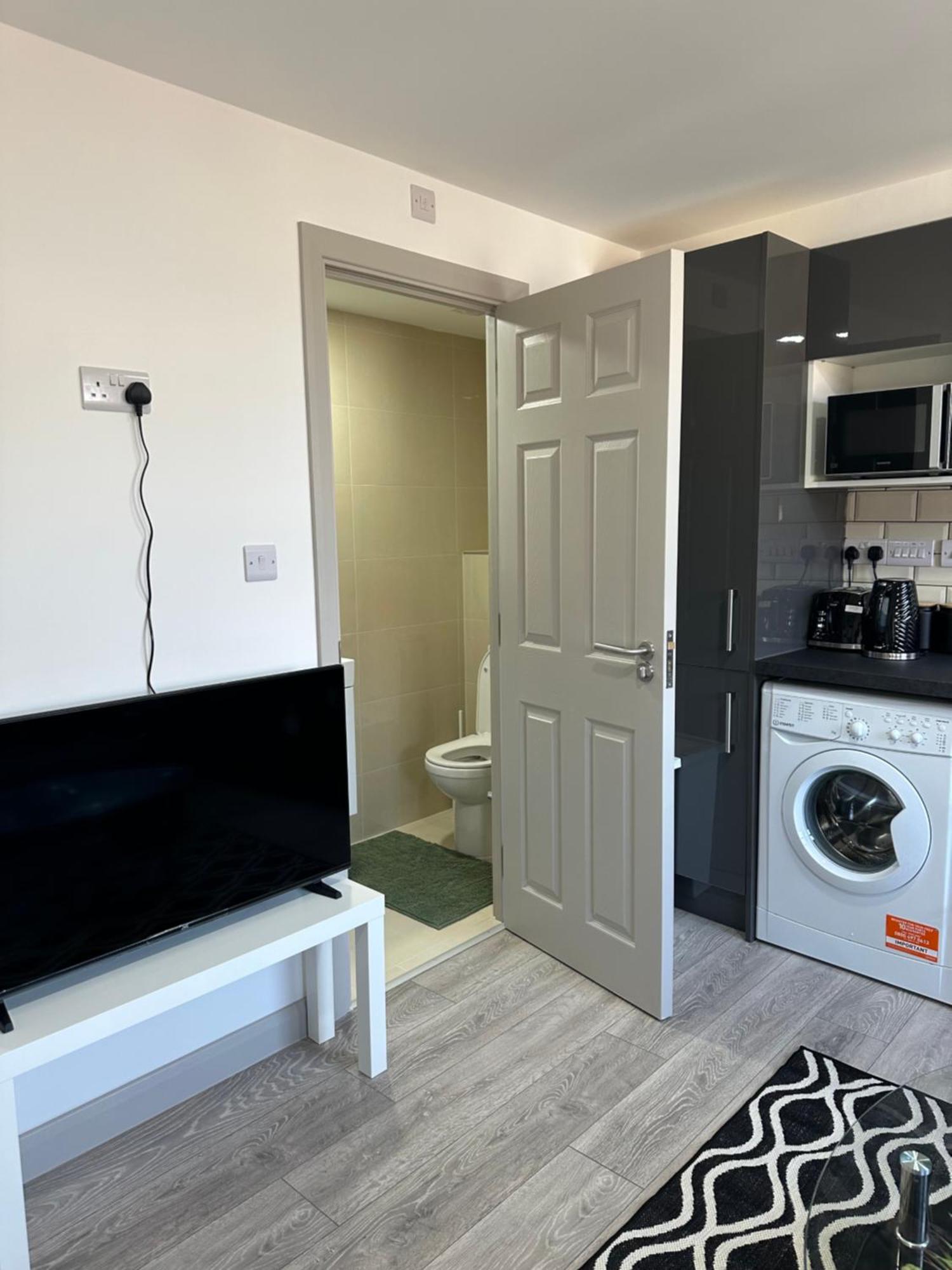 Modern 3 Bedroom With 2 Bathroom In * Londen