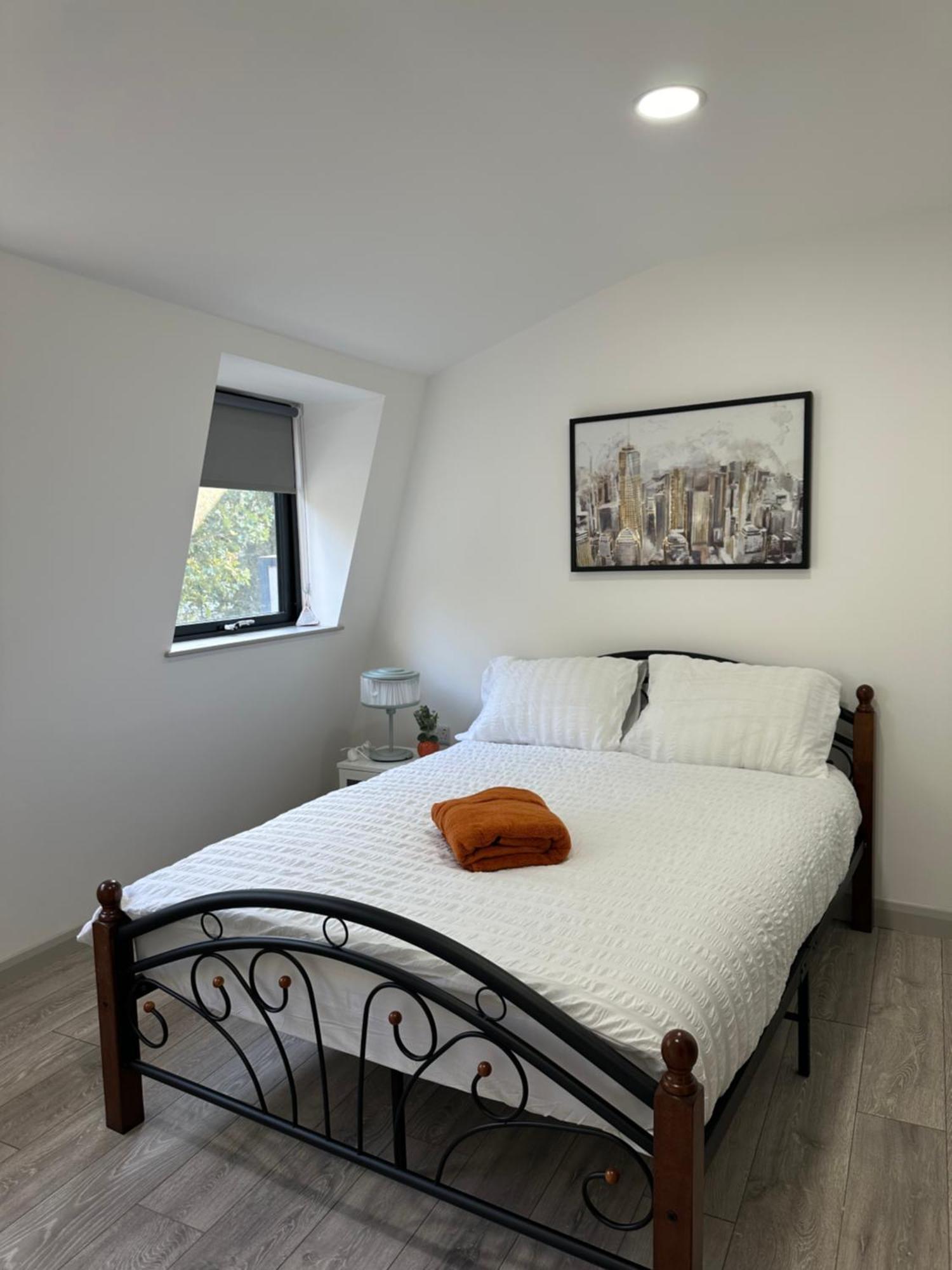 Modern 3 Bedroom With 2 Bathroom In Appartement