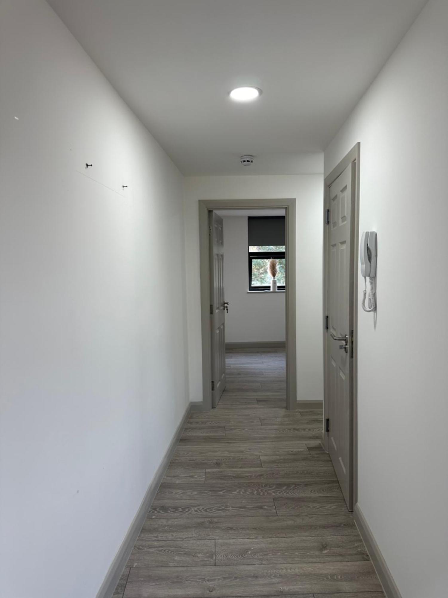 Appartement Modern 3 Bedroom With 2 Bathroom In Londen