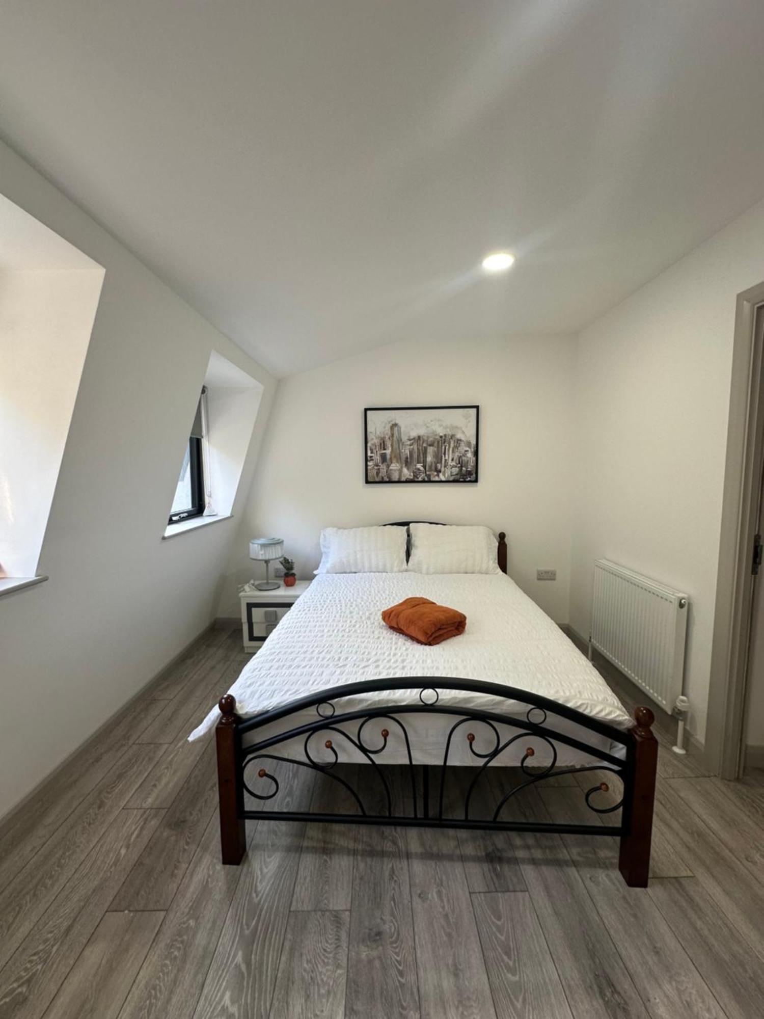 Modern 3 Bedroom With 2 Bathroom In Appartement