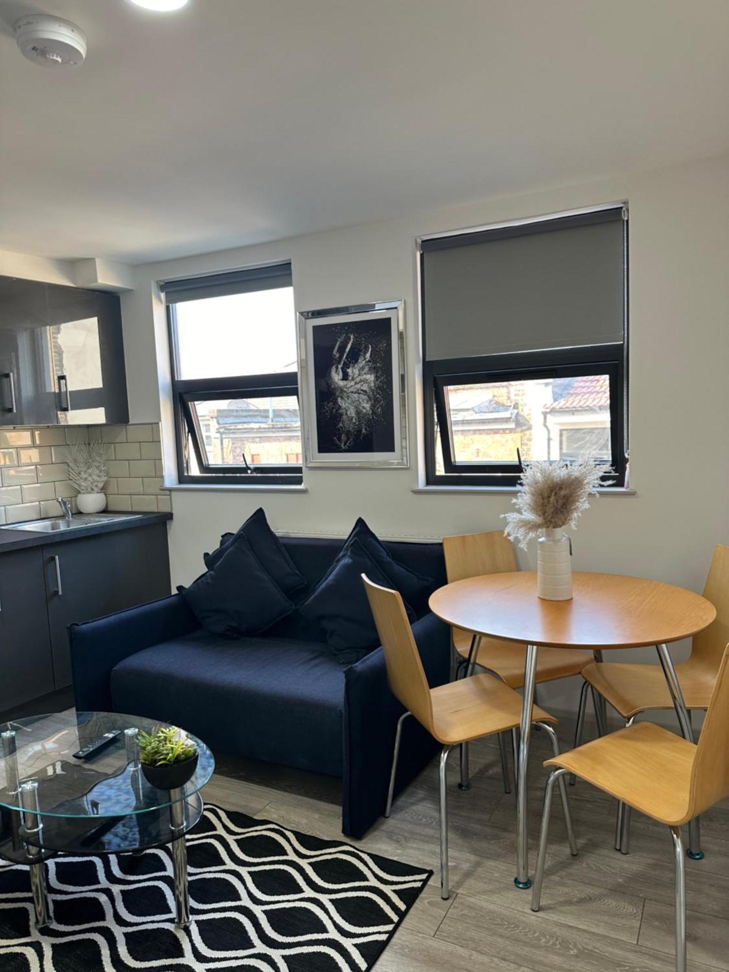 Appartement Modern 3 Bedroom With 2 Bathroom In *