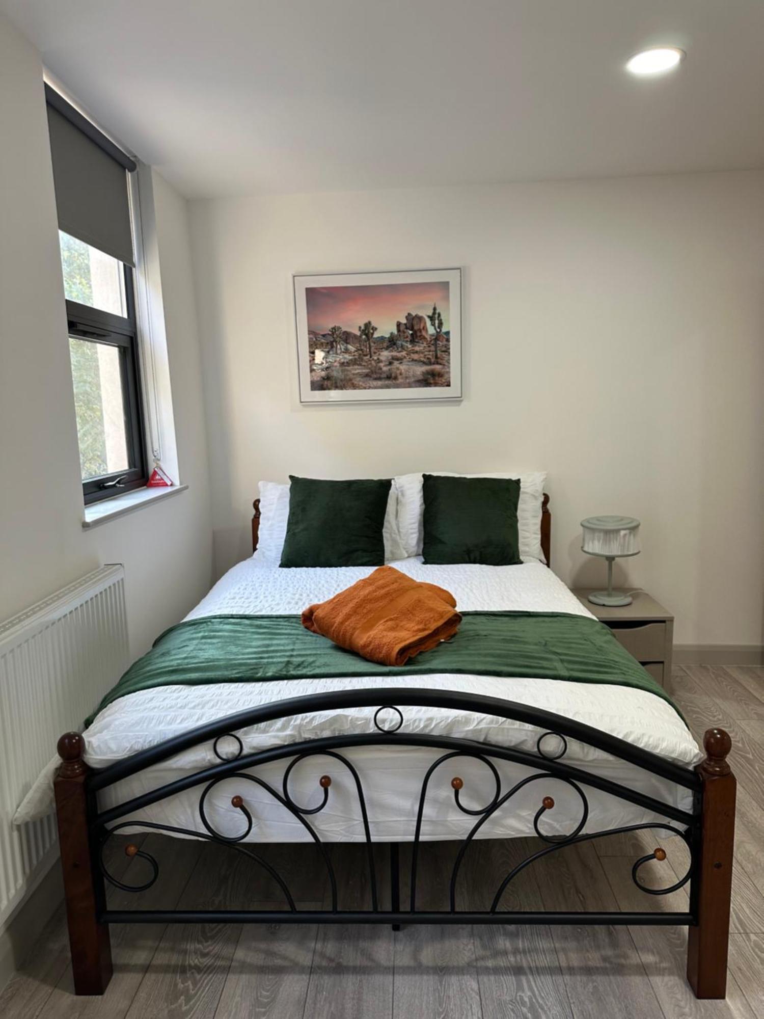 Modern 3 Bedroom With 2 Bathroom In Appartement *