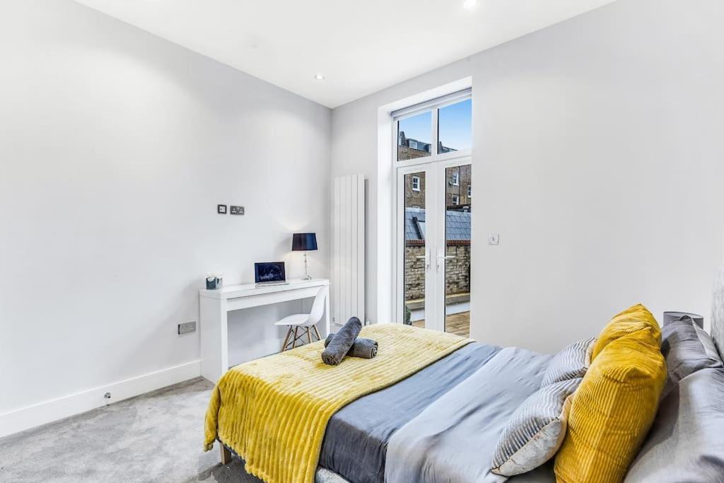 Lux Abbey Road Sleeps Up To 7 London