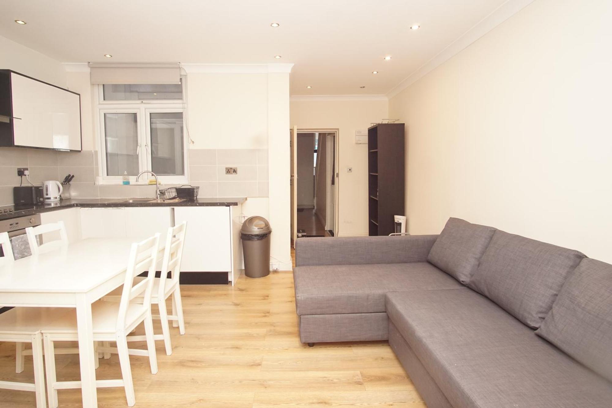 Evergreen Apartments- Flat 2 Lägenhet *