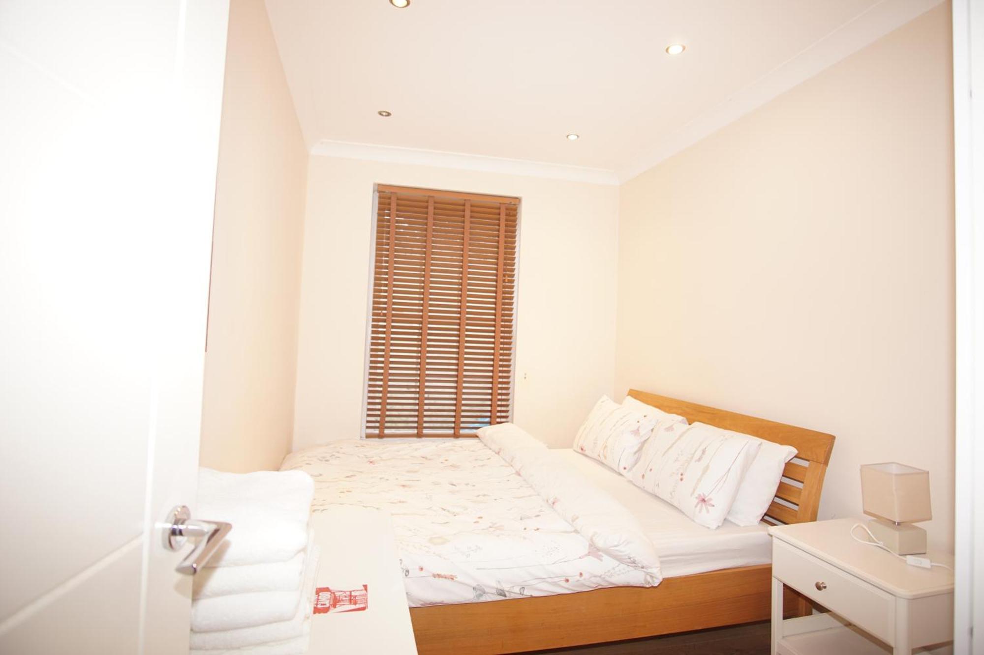 Evergreen Apartments- Flat 2 Londen