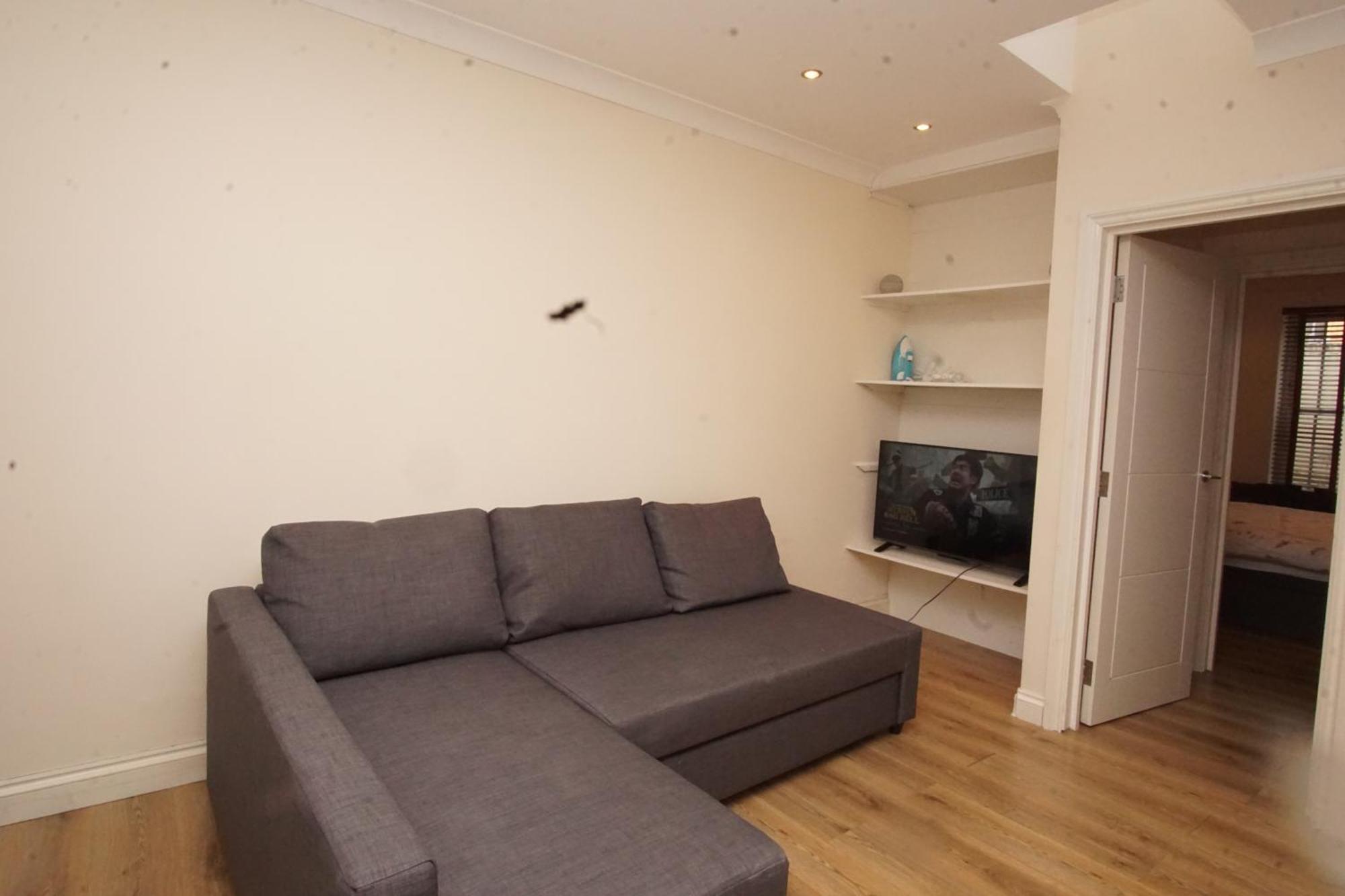 Evergreen Apartments- Flat 2 Appartement Londen