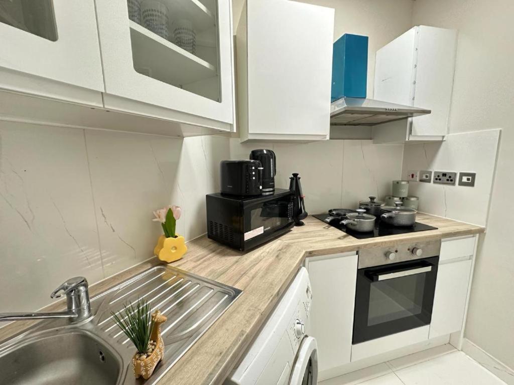 Comfortable Near Hyde Park London