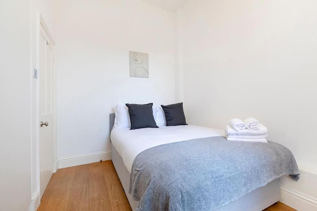 Charming 2 Bedroom Flat In Kensington Lejlighed *
