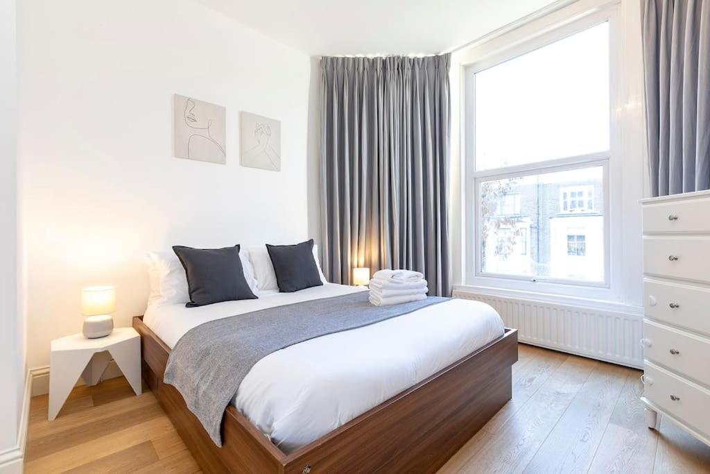 Charming 2 Bedroom Flat In Kensington Lejlighed